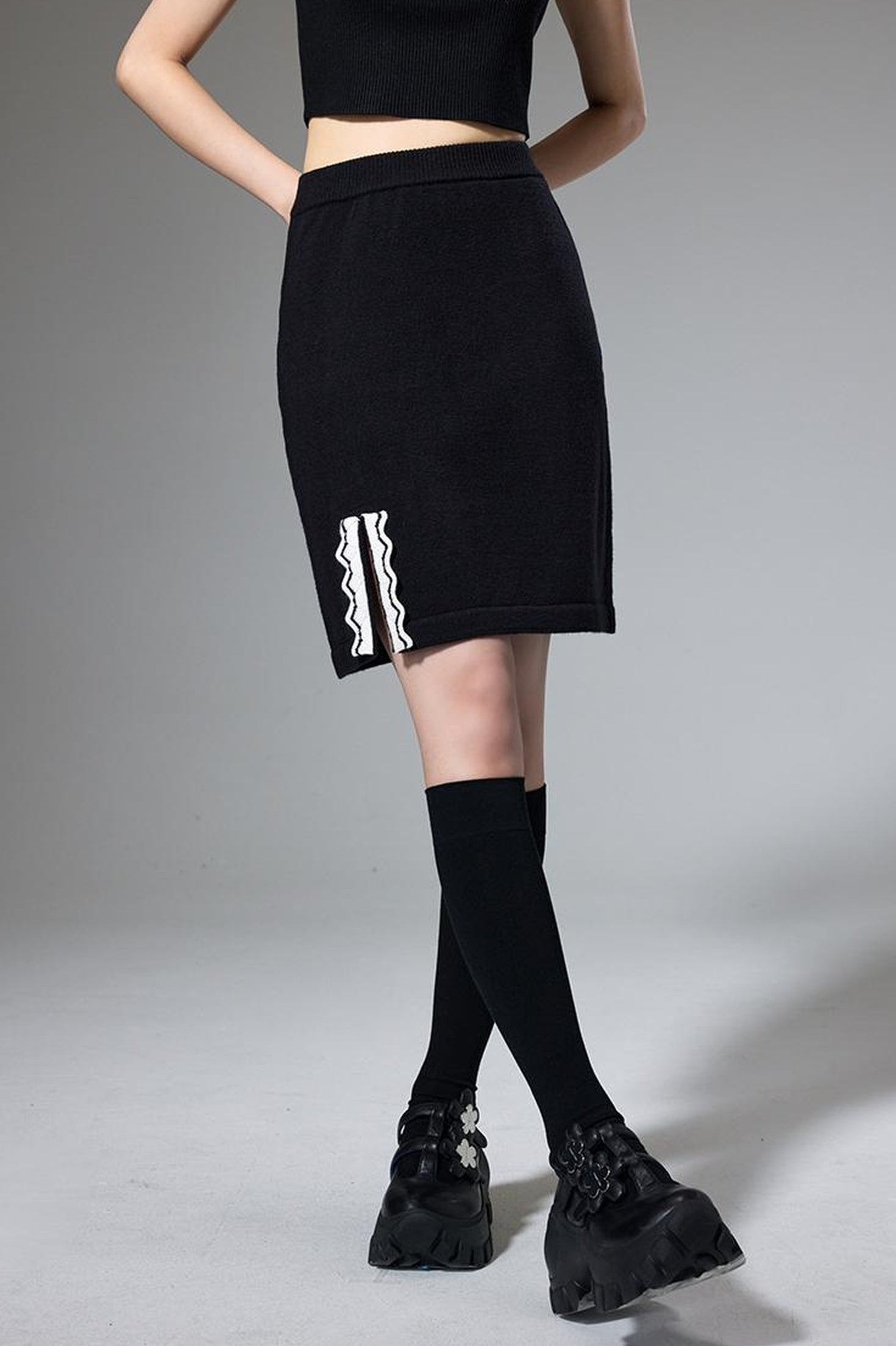 DIDDI MODA Classic Color Block Lace Collar Knit Set