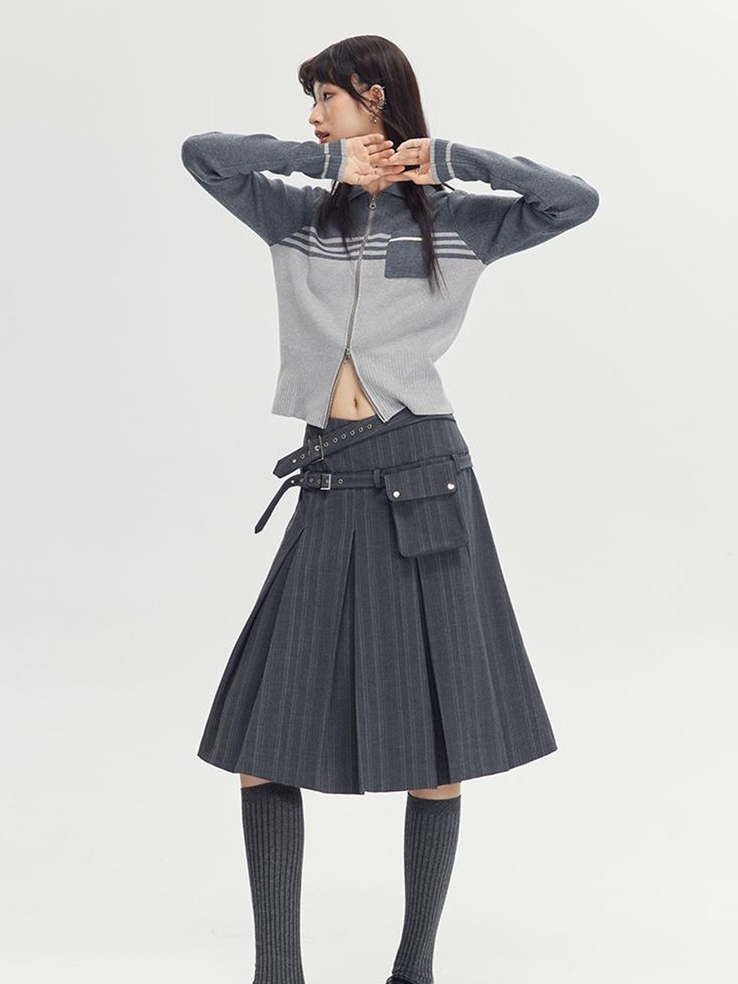 DIDDI MODA Classic Varsity Pleated Skirt With Dual Belts