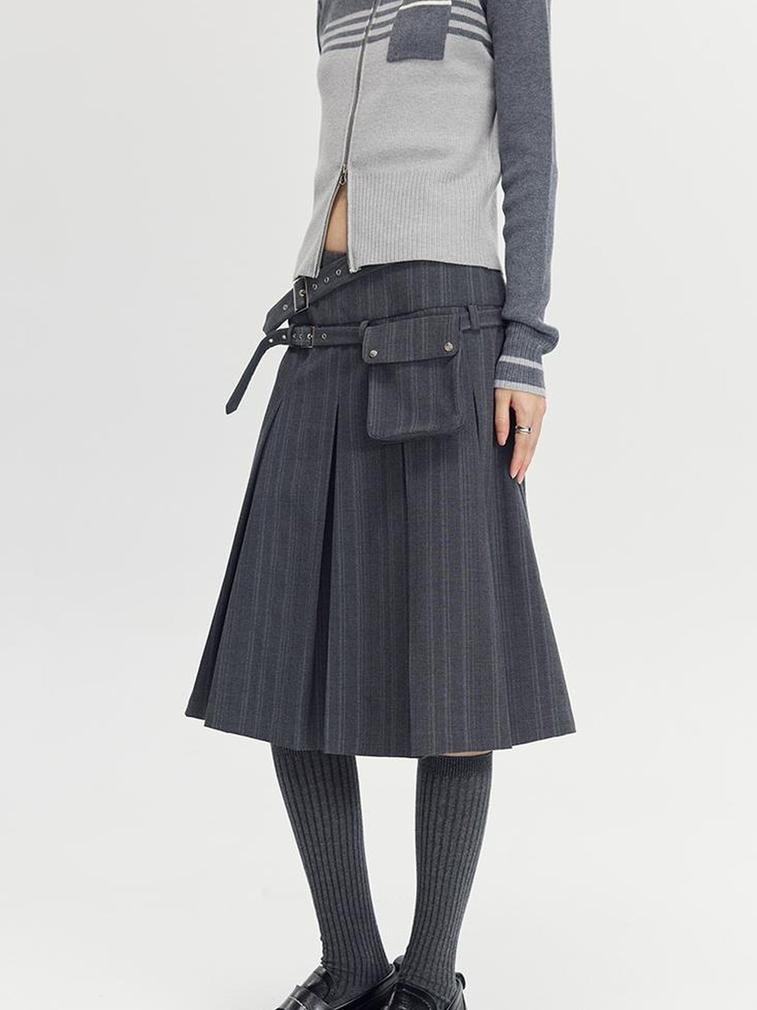 DIDDI MODA Classic Varsity Pleated Skirt With Dual Belts