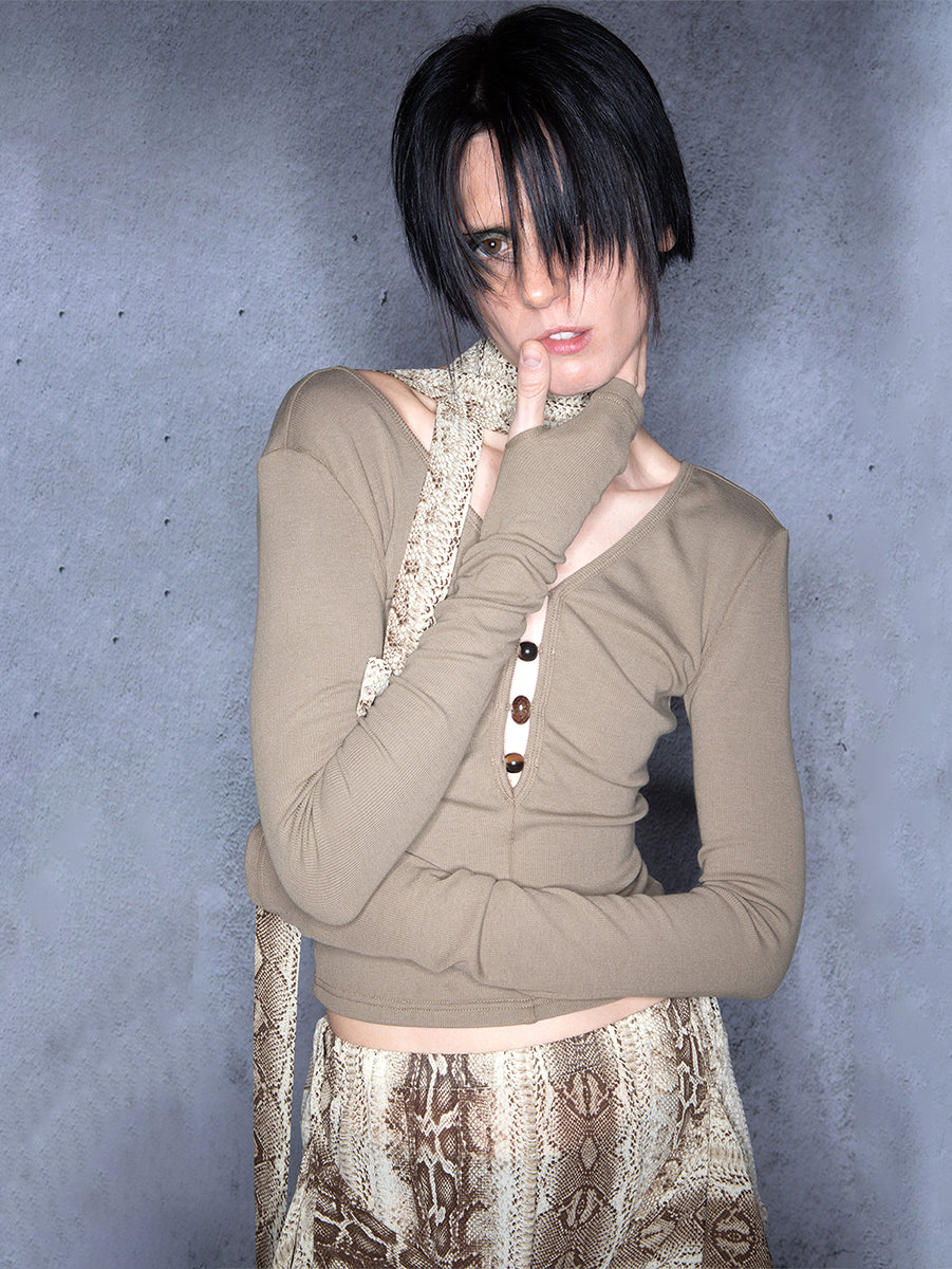UpdateNN NORTH NODE Low Back Beaded V-Neck Long Sleeve Top