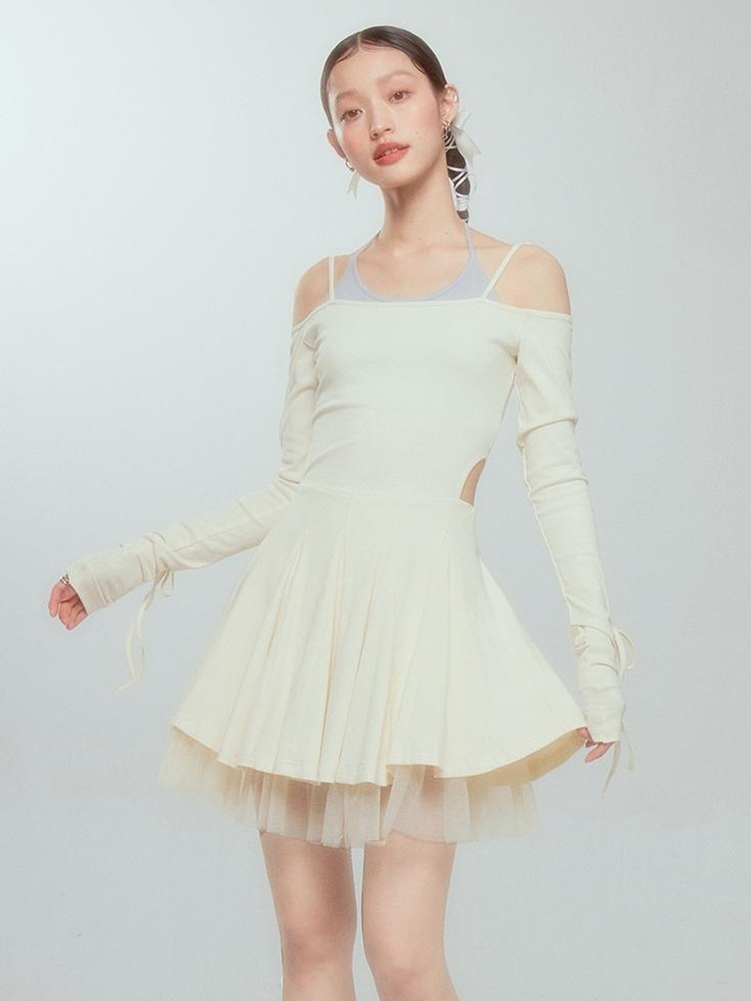 DIDDI MODA Colorblock Halter Ballet Dress With Lace Up Cutout Detail