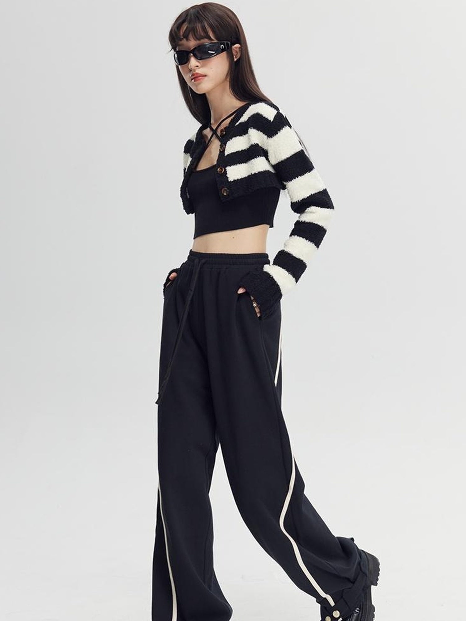 DIDDI MODA Colorblock Relaxed Jogger Pants With Adjustable Hem High Waist