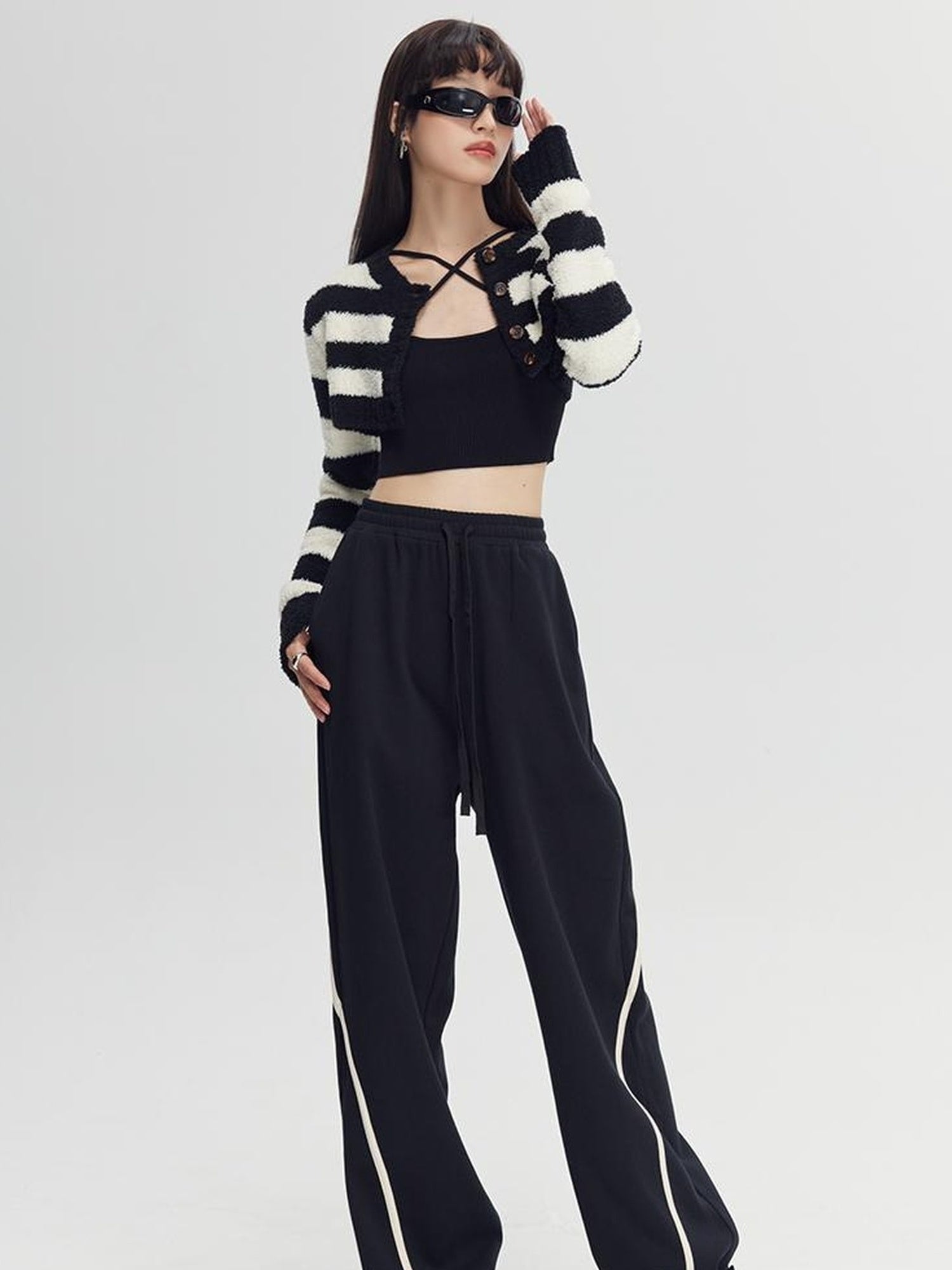 DIDDI MODA Colorblock Relaxed Jogger Pants With Adjustable Hem High Waist