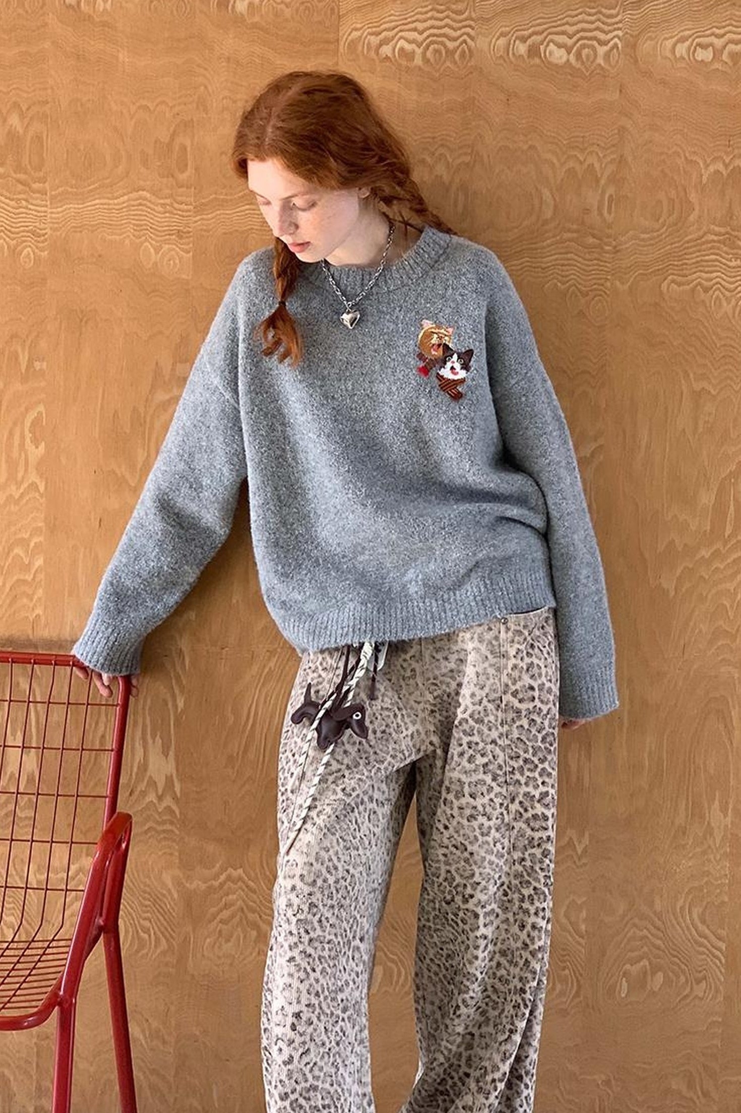DIDDI MODA Cozy Cat Scarf Embroidery Knit Sweater