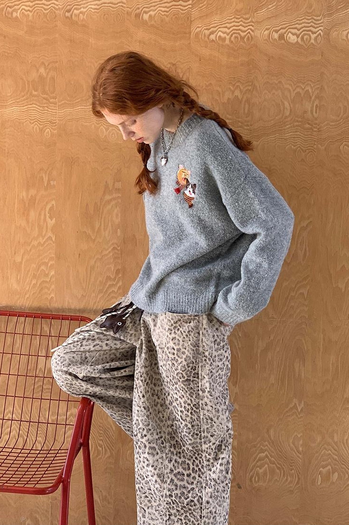 DIDDI MODA Cozy Cat Scarf Embroidery Knit Sweater
