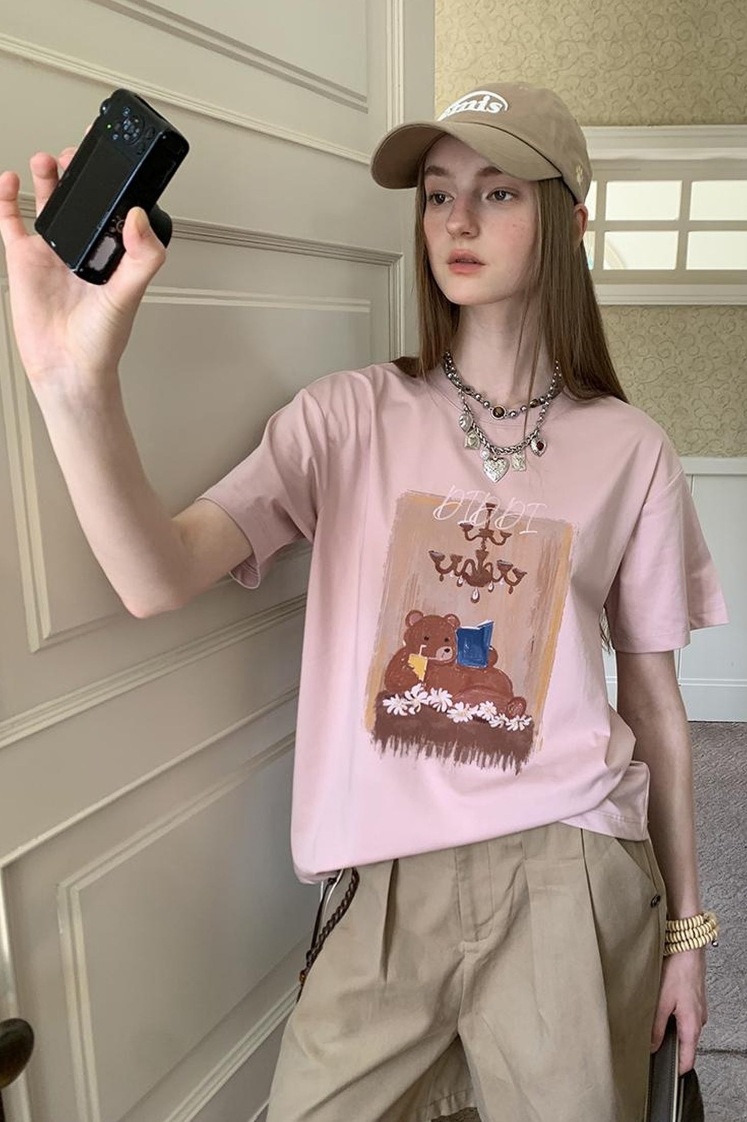 DIDDI MODA Cozy Reading Bear Cotton Tee