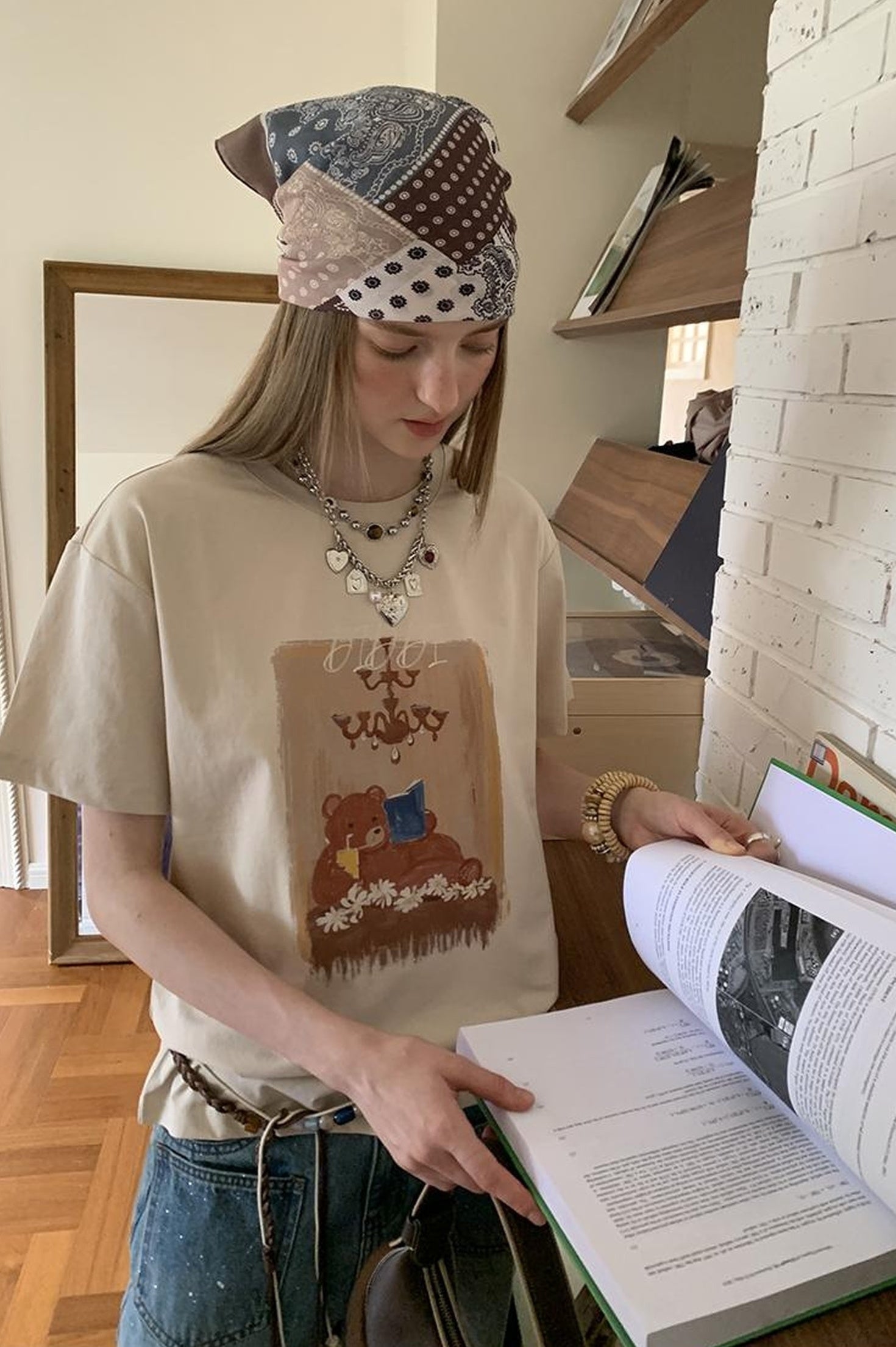 DIDDI MODA Cozy Reading Bear Cotton Tee