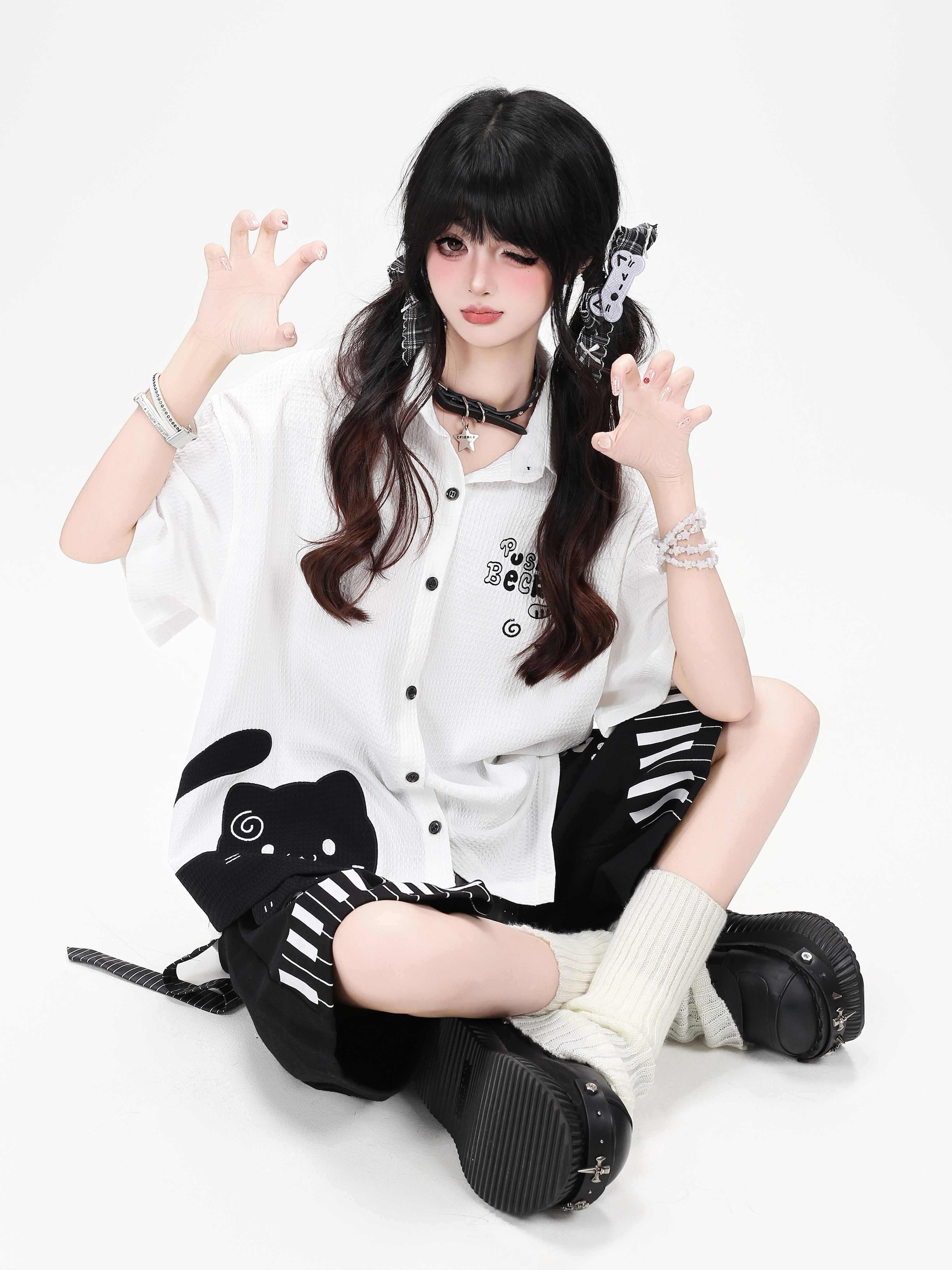 Crazy_Girl_Black_White_Kitten_Print_Collared_Women&