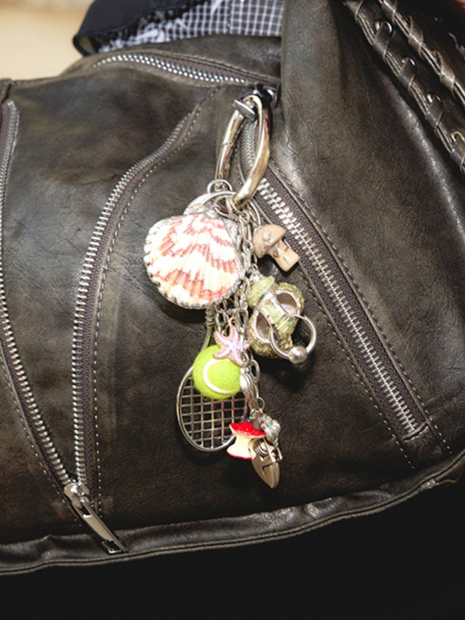 2th Desire Creative Tennis Shell Keychain Unique Bag Charm Accessories