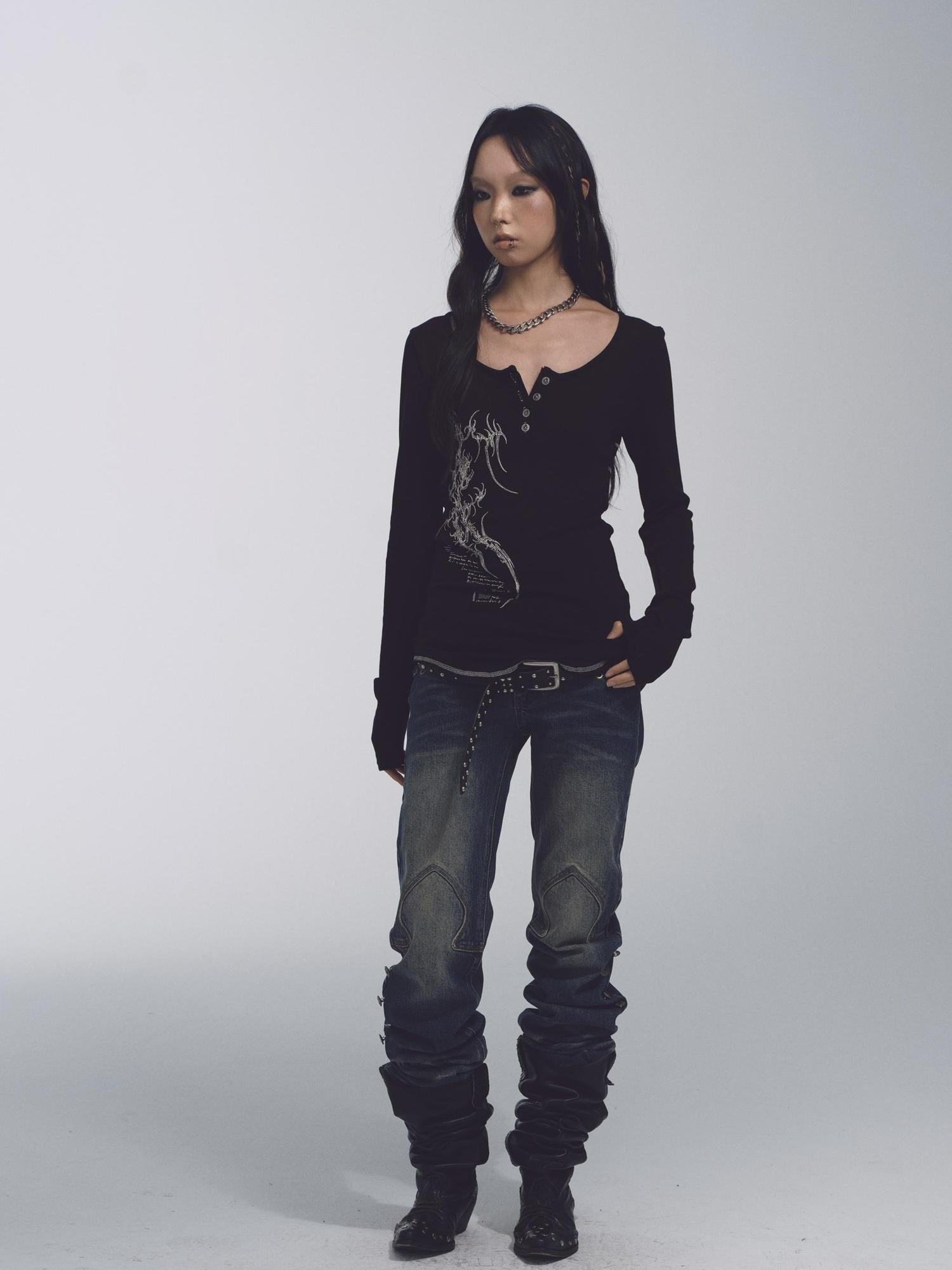 NONAME SPACE Cross Stitch Print Knit Sweater With Skull Buttons And Curved Hem