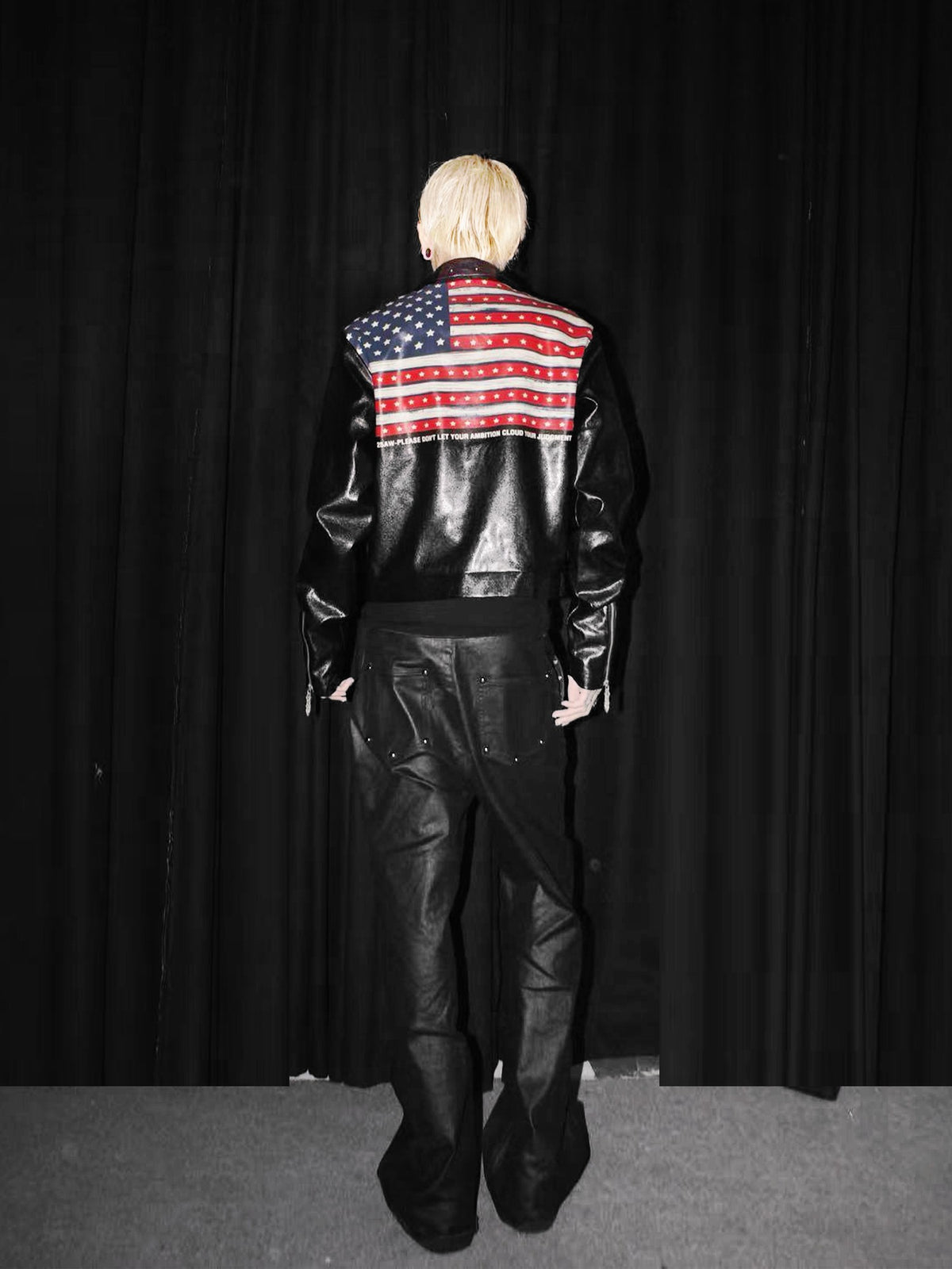 DETW OnLine Metallic Studded High Gloss Cropped Women&