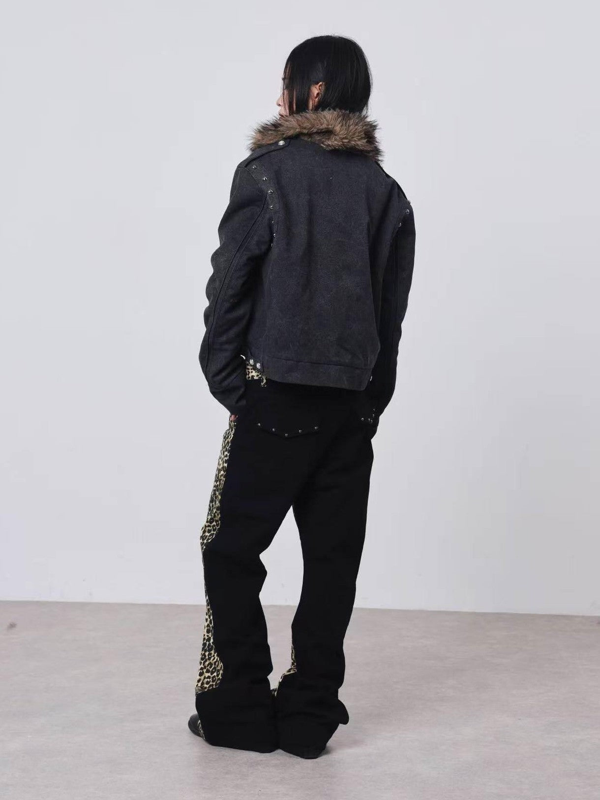 DETW onLine Cement Gray Studded Asymmetric Zip Fur Collar Cropped Women&