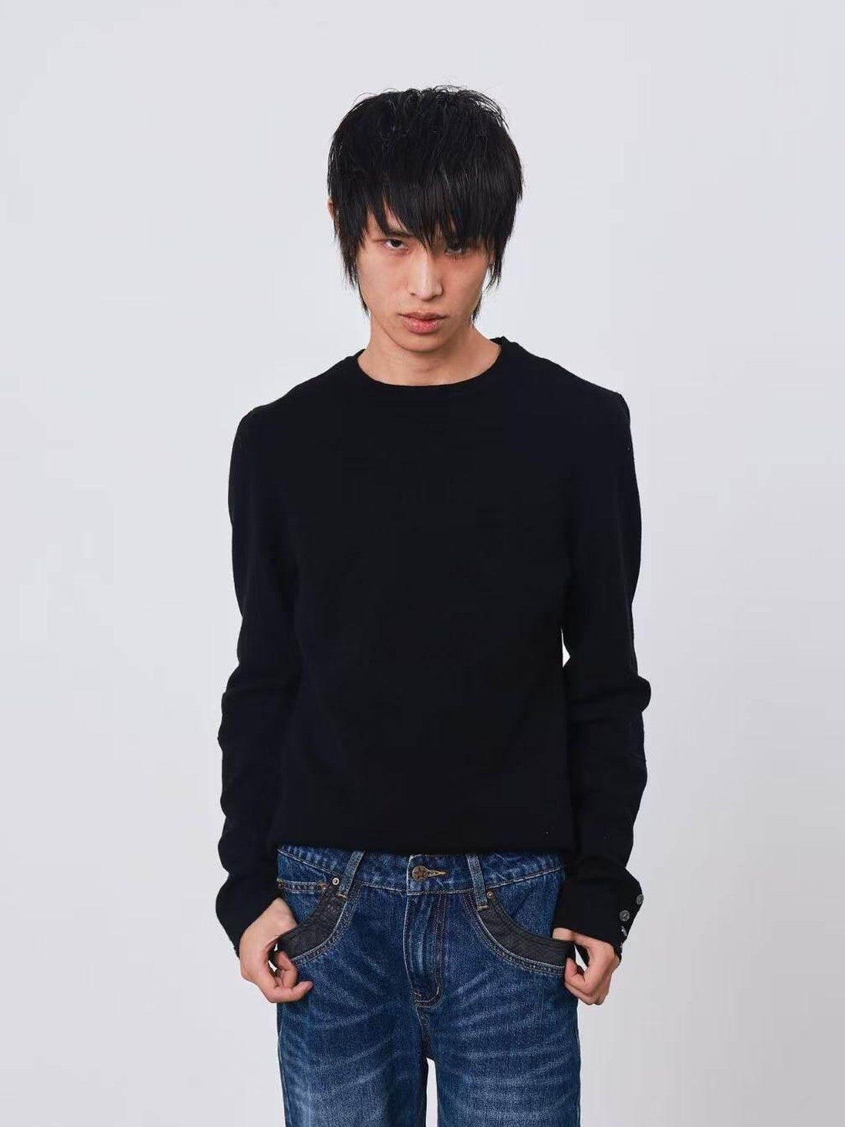 DETW onLine Dark Geometric Key Embroidery Slim Crewneck Women&