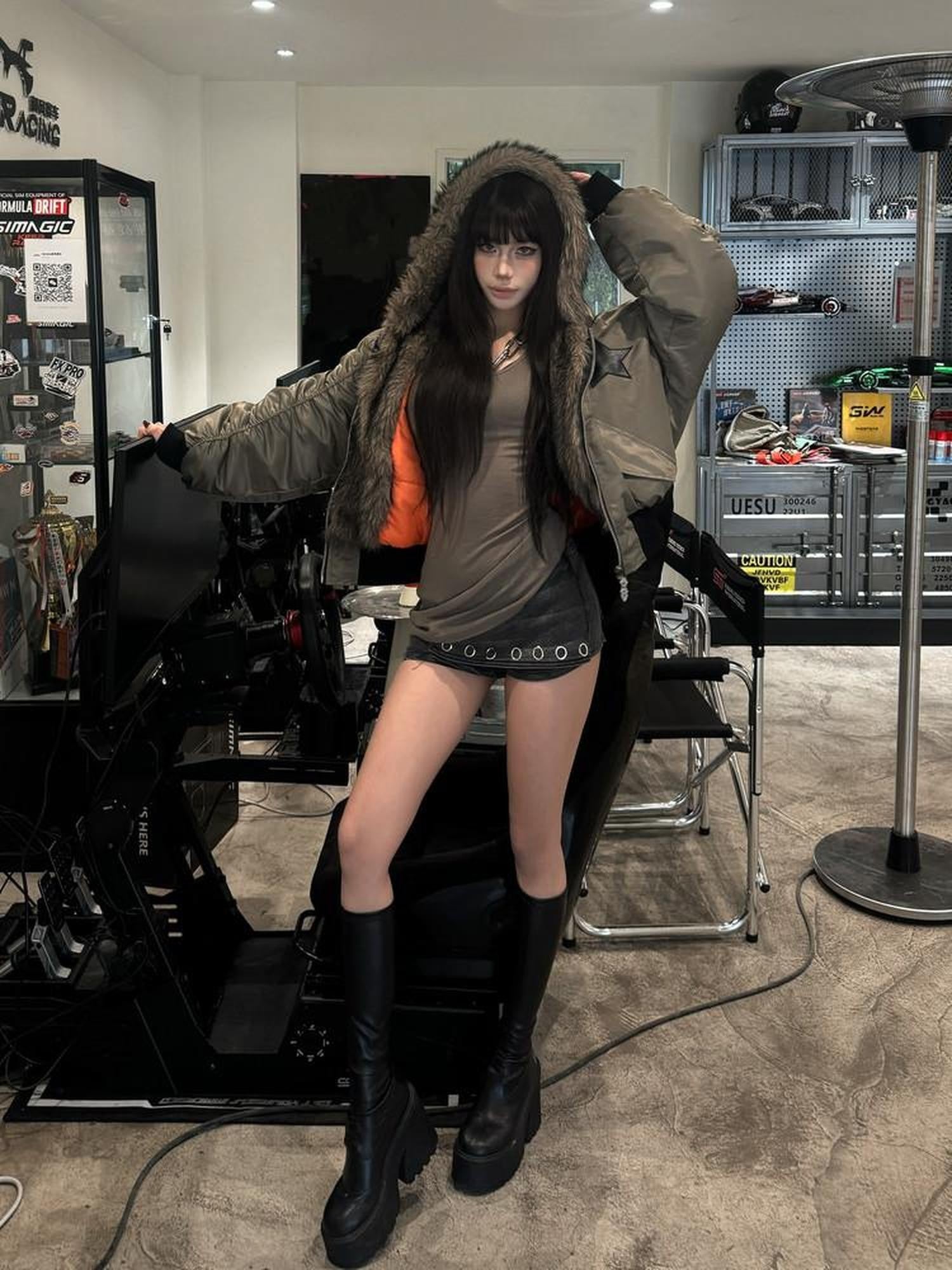 DETW onLine Embroidered Star Layered Hooded Fur Collar Women&
