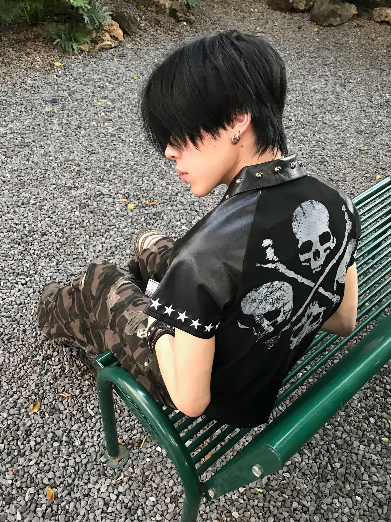 DETW online Dark Skeleton Studs Embroidered Slim Fit Tee