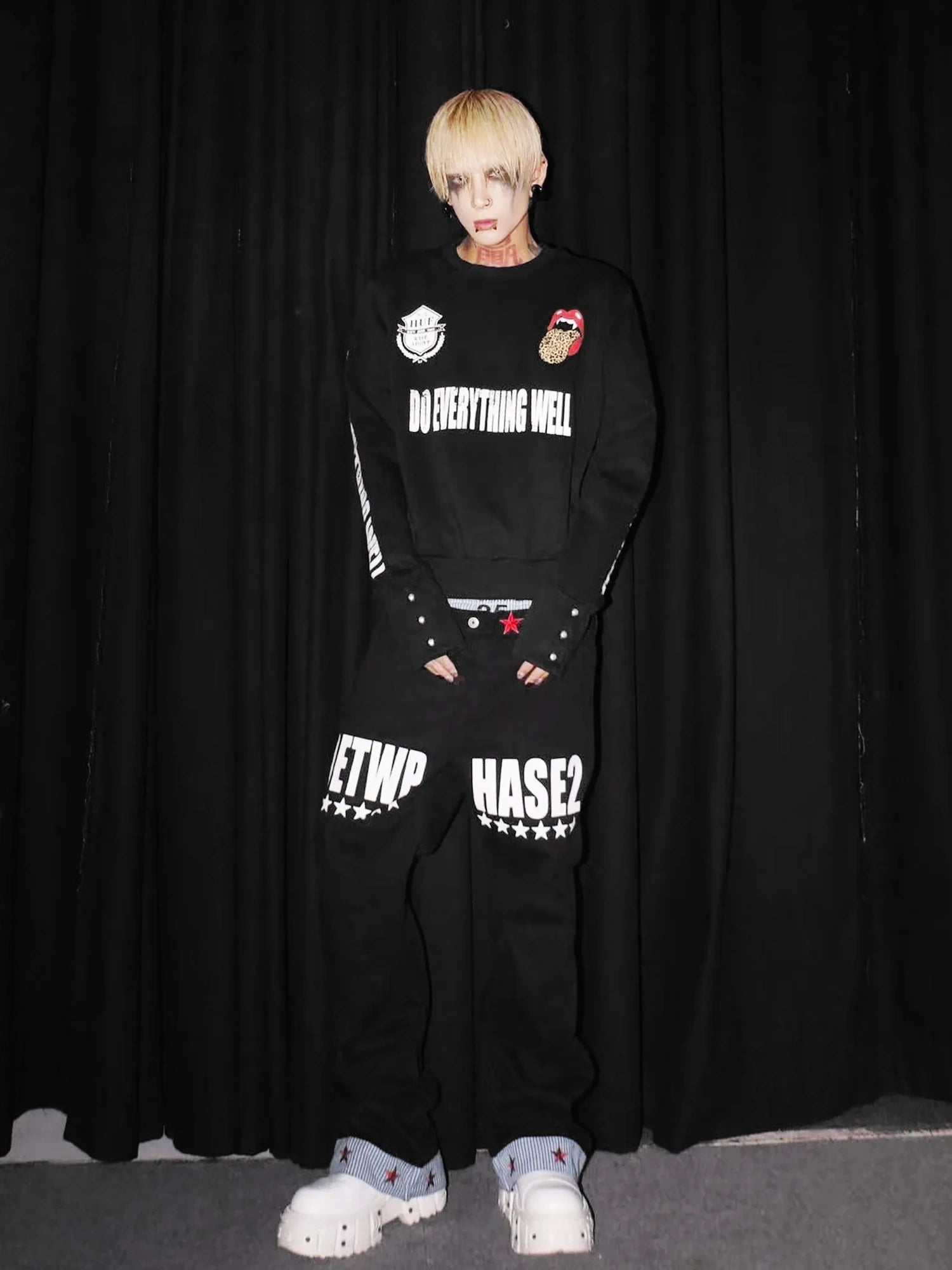 DETW online Punk Tongue Print Ribbed Sweatshirt