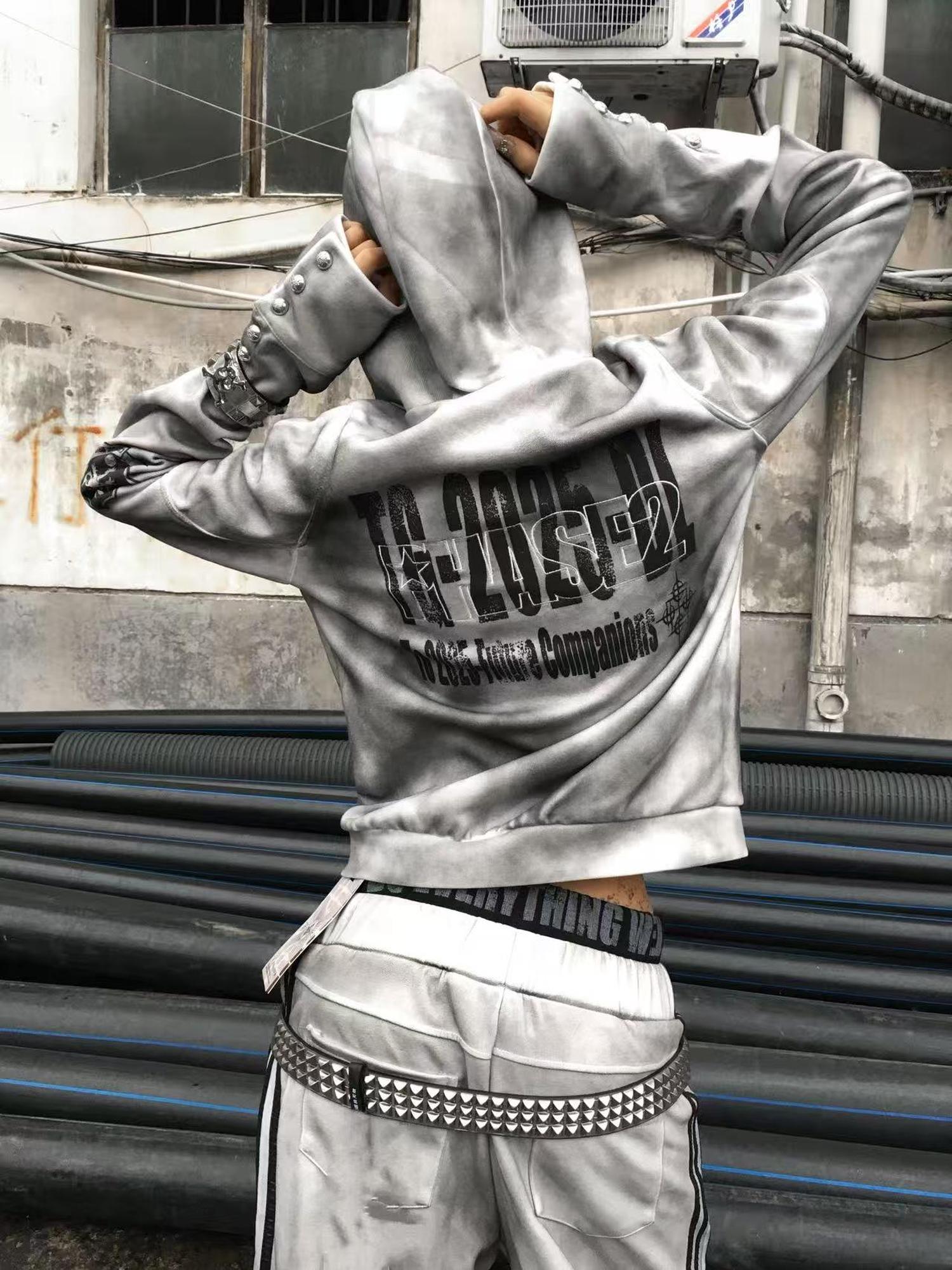 DETW online Washed White Spray Dirty Double Tiger Embroidered Hooded Zip Up