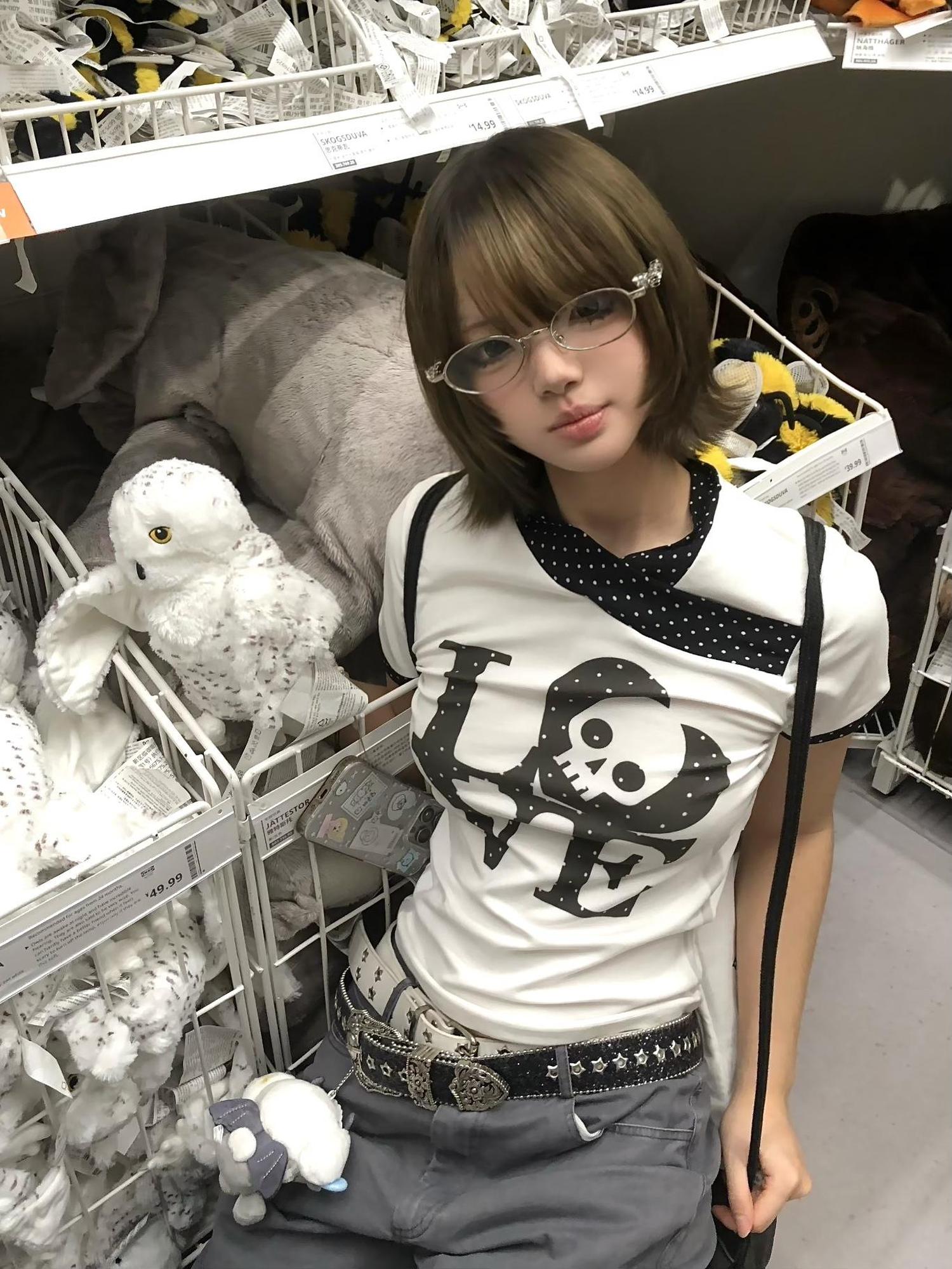 DETW online Y2 K Skull Polka Dot Cropped Tee