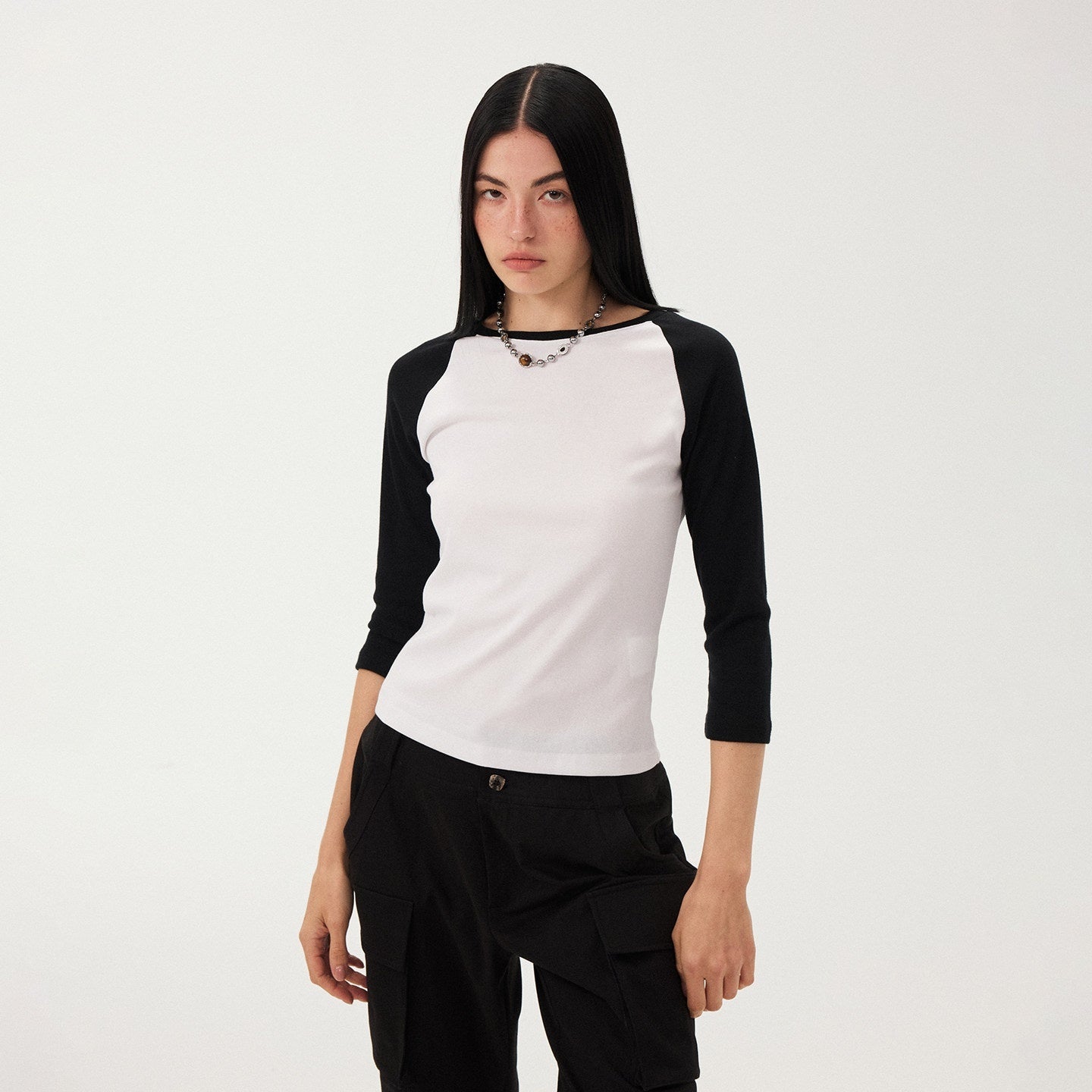 DIDDI_MODA_Black_White_Colorblock_Raglan_Crew_Neck_Waist_Cinched_Women&