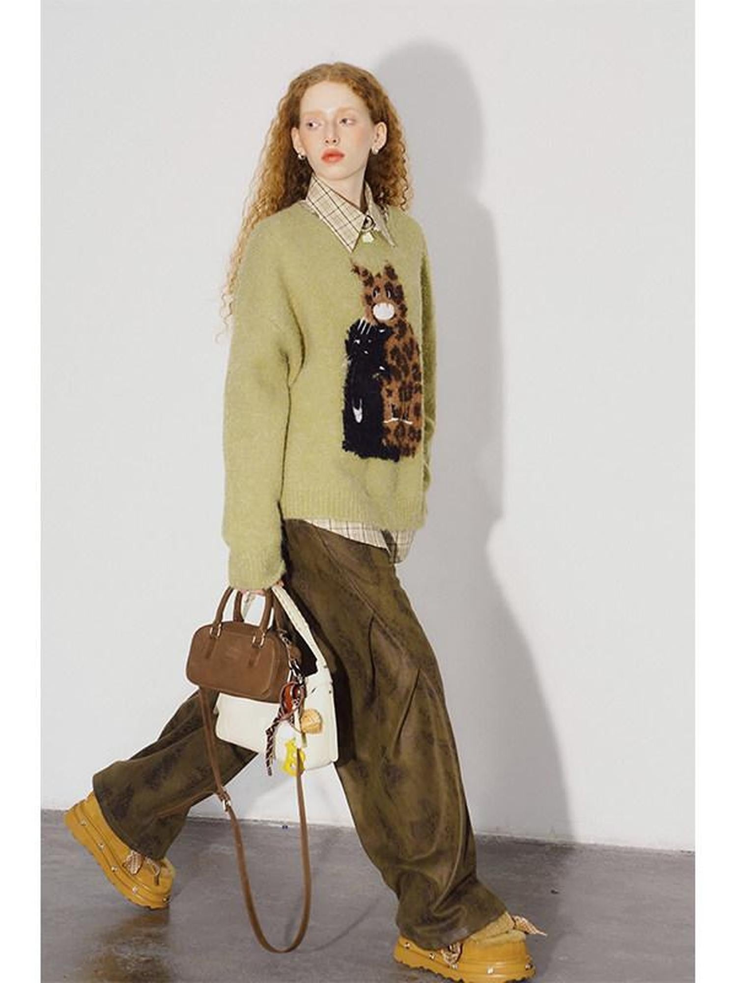 DIDDI MODA Leopard Kitten Embroidered Crewneck Drop Shoulder Women&
