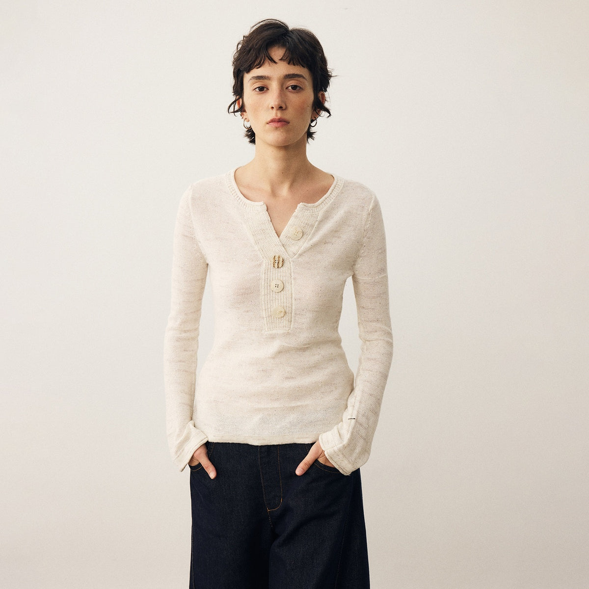 DIDDI_MODA_Sequin_Knit_Henley_Wide_Placket_Slim_Fit_Women&