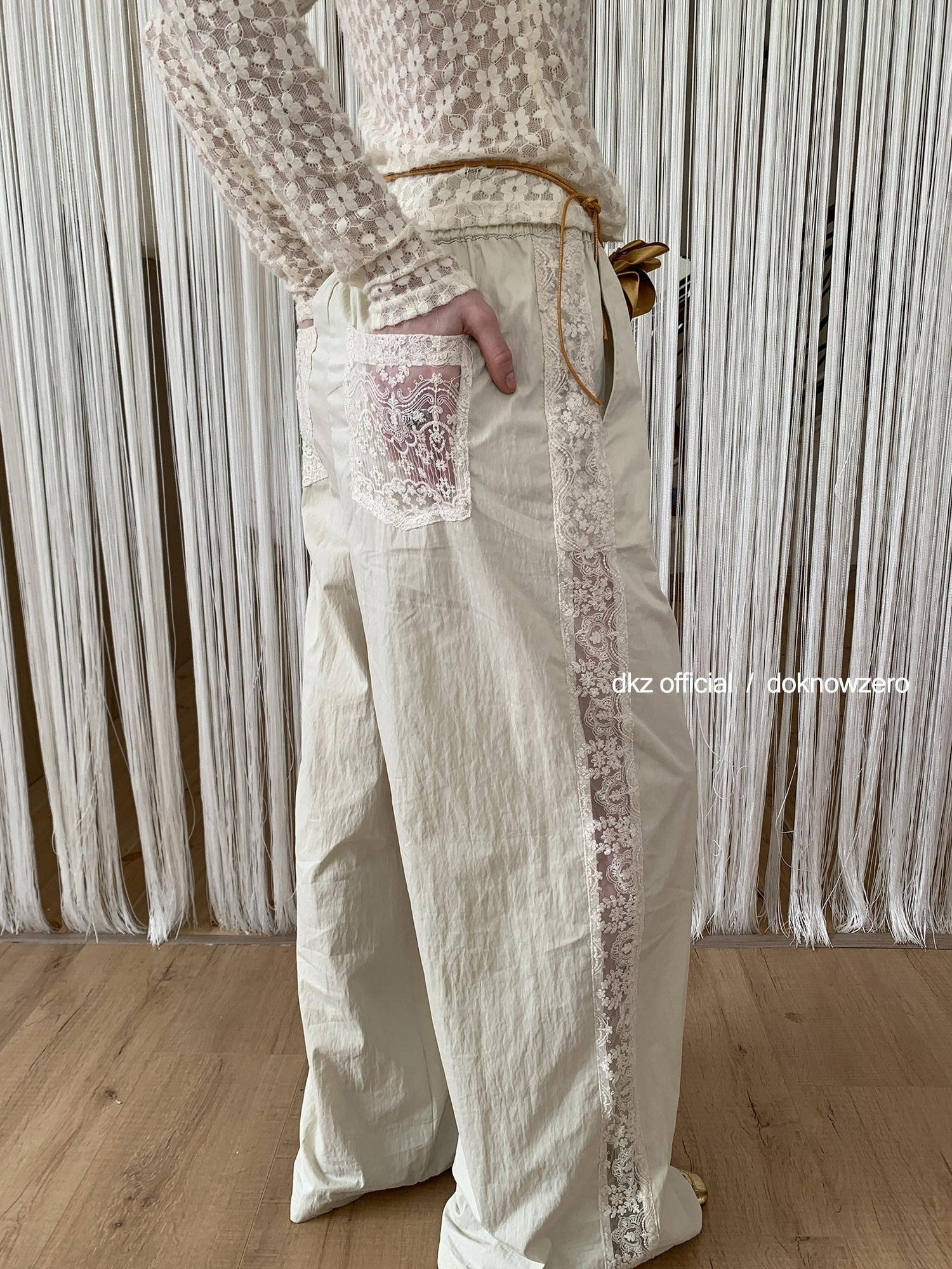 DKZ OFFICIAL Apricot Lace Panel High Waist Women&