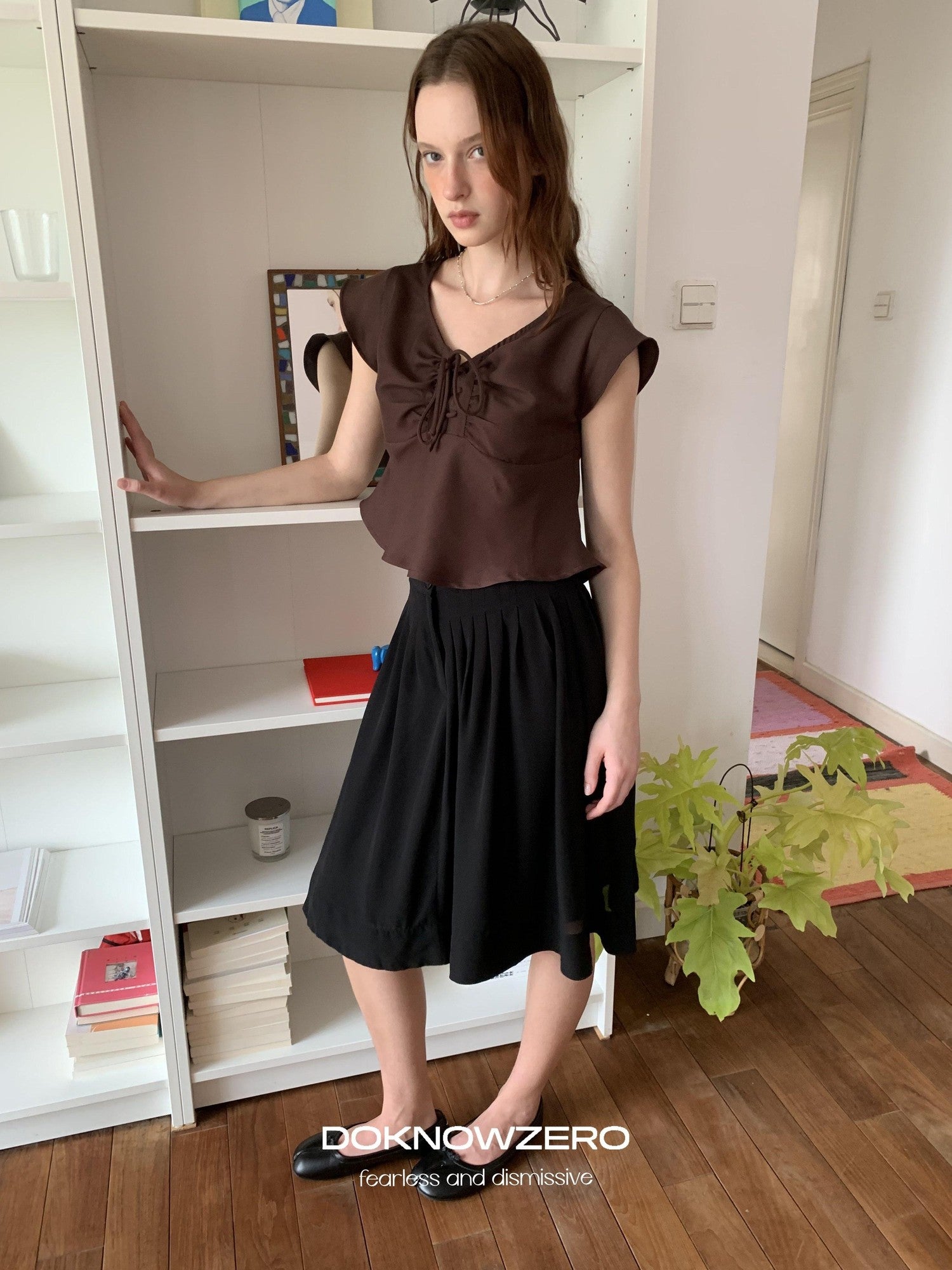 DKZ OFFICIAL Apricot Tie V-neck Cap Sleeve Cropped Women&