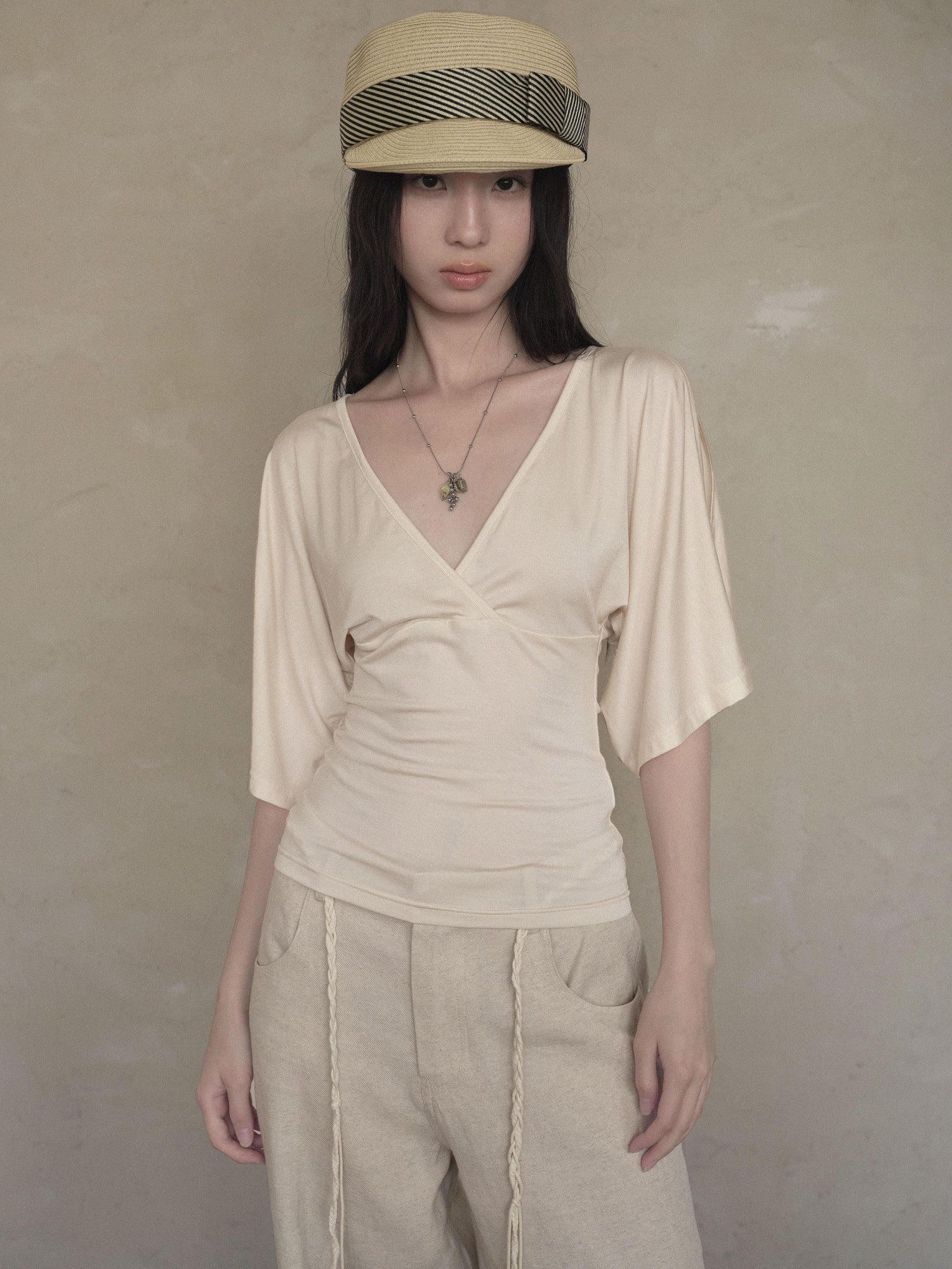 DKZ OFFICIAL Apricot V-neck Cutout Slim Waist Flutter Women&