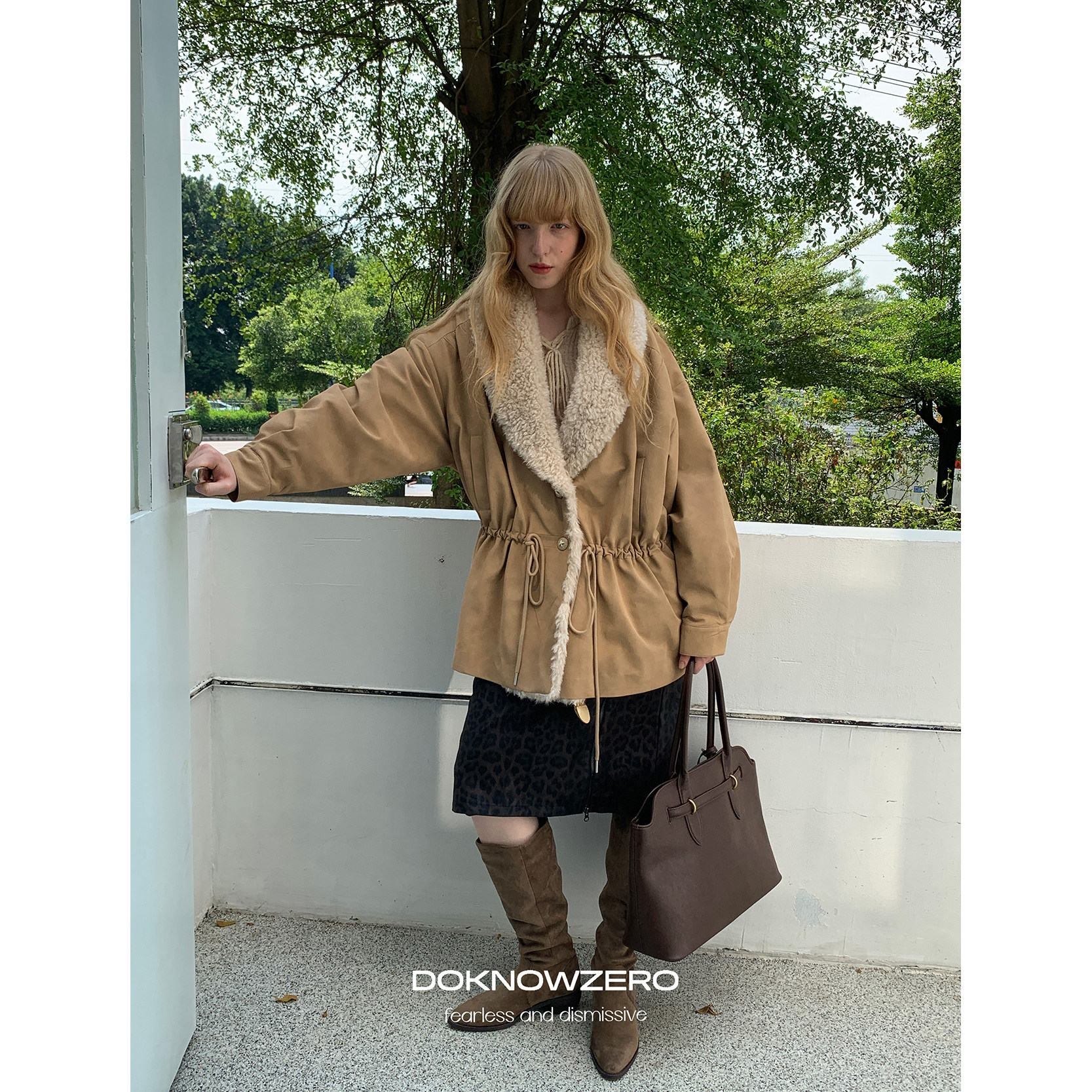 DKZ OFFICIAL Apricot Vintage Oversized Large Fur Collar Drawstring Women&