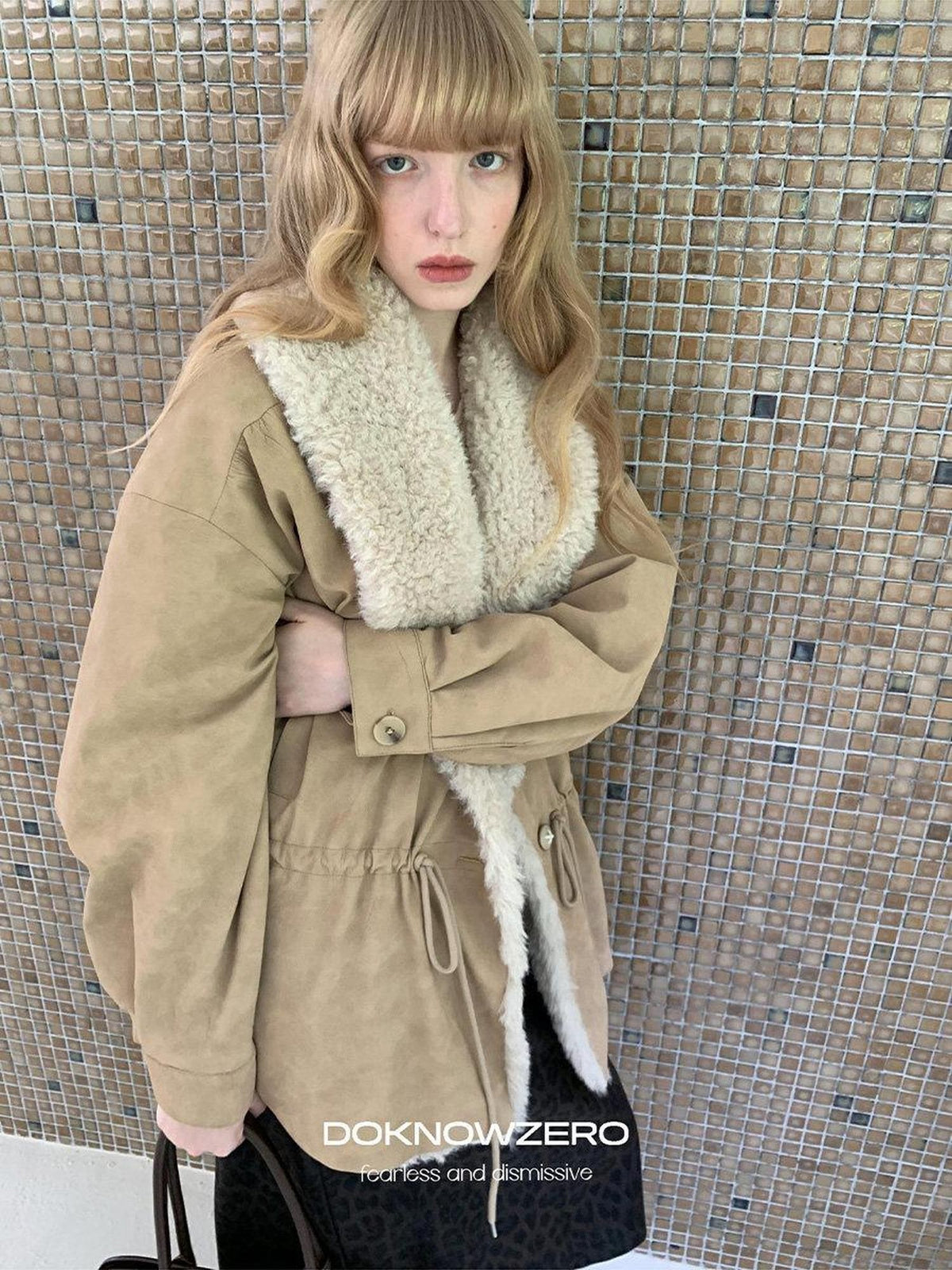 DKZ OFFICIAL Apricot Vintage Oversized Large Fur Collar Drawstring Women&