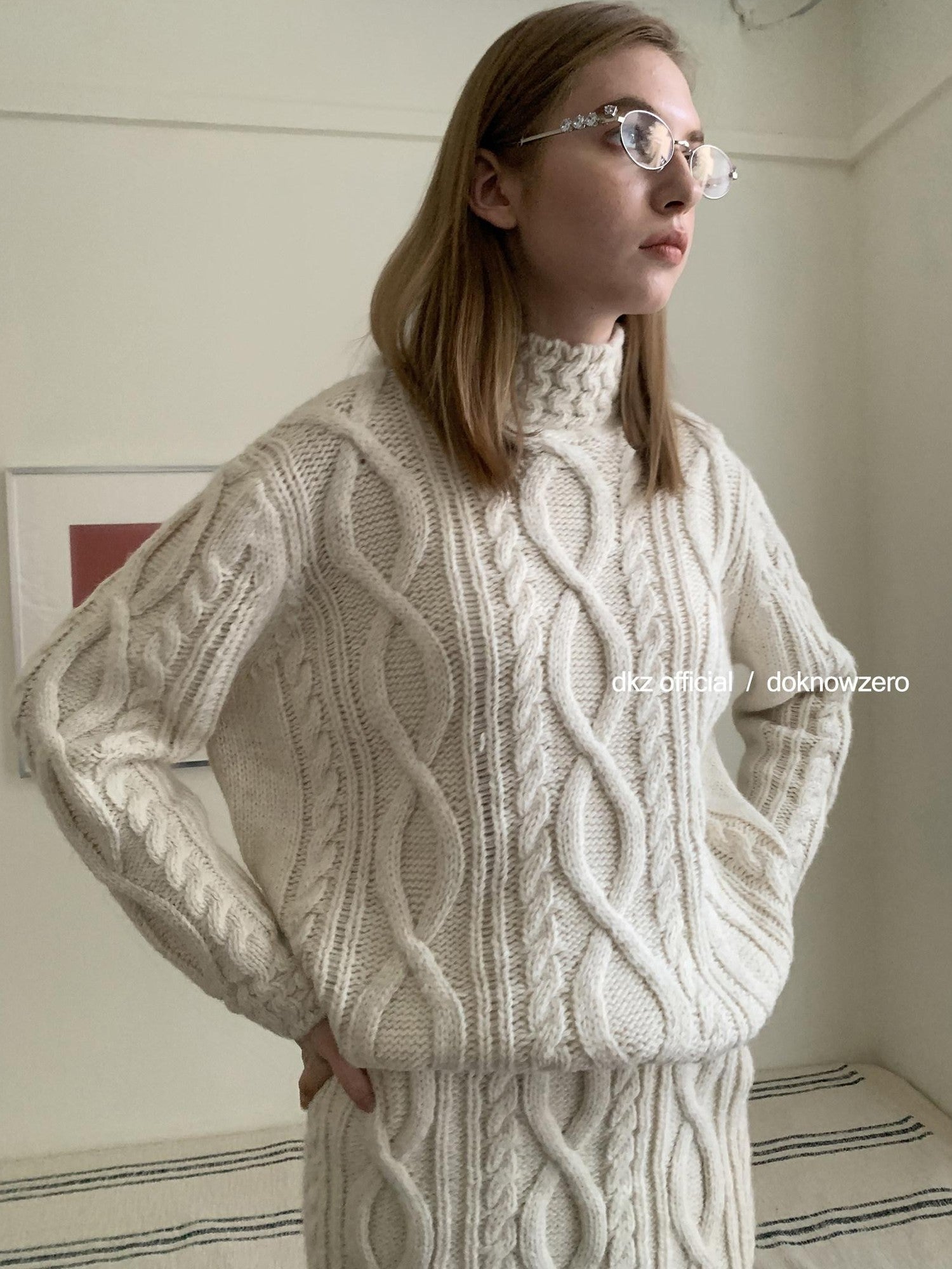 DKZ OFFICIAL Apricot Vintage Turtleneck Women&
