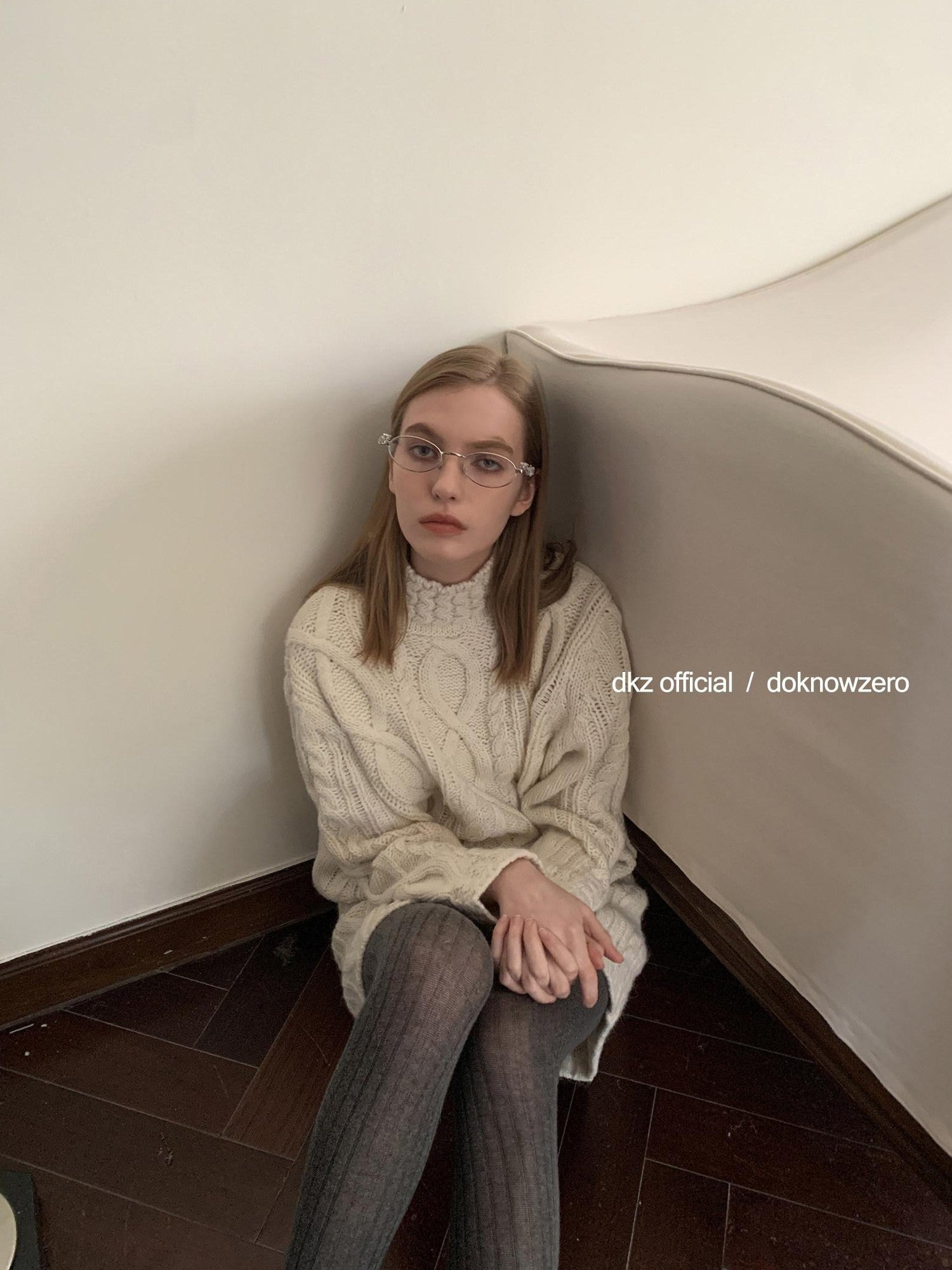 DKZ OFFICIAL Apricot Vintage Turtleneck Women&