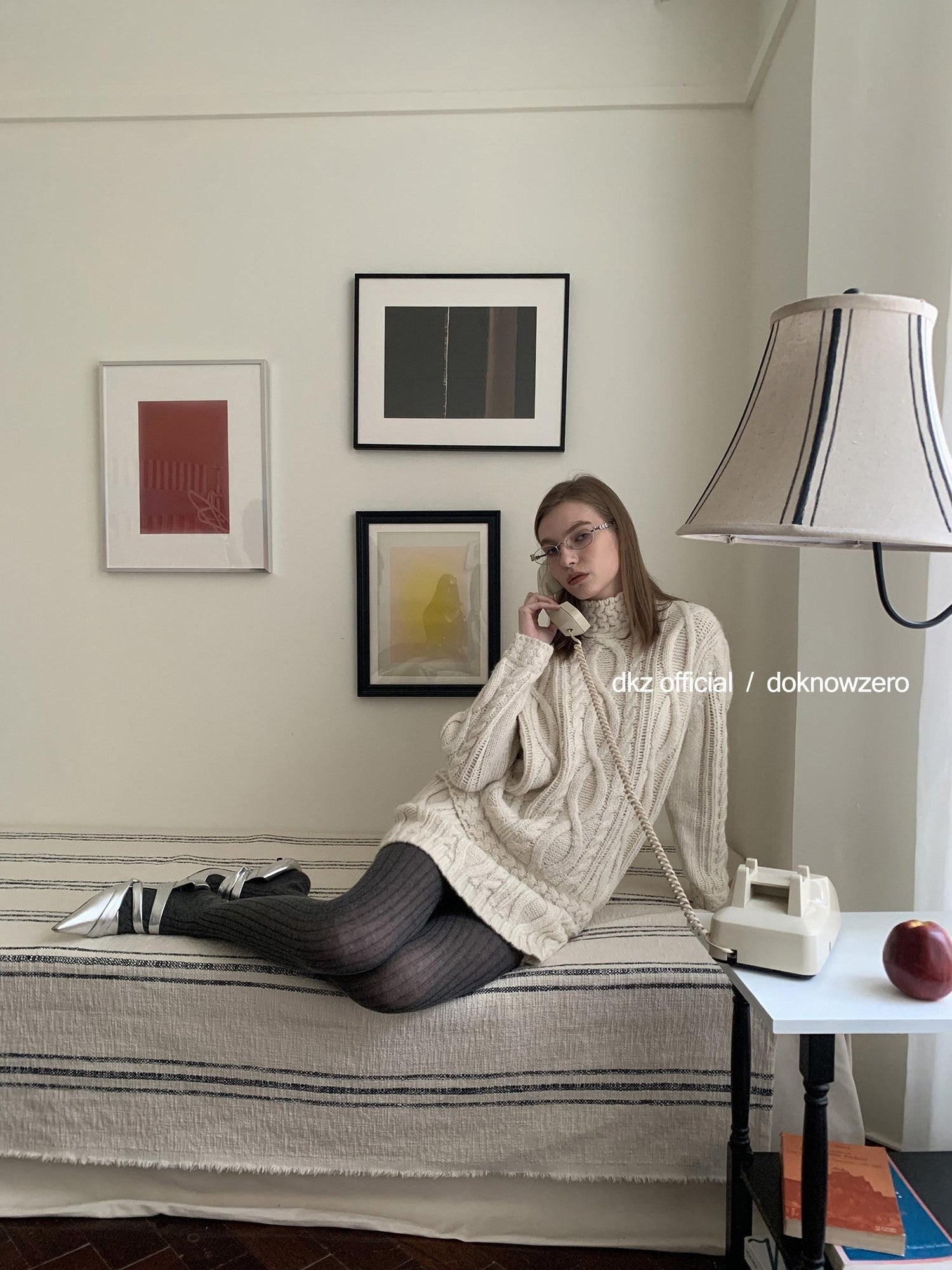 DKZ OFFICIAL Apricot Vintage Turtleneck Women&