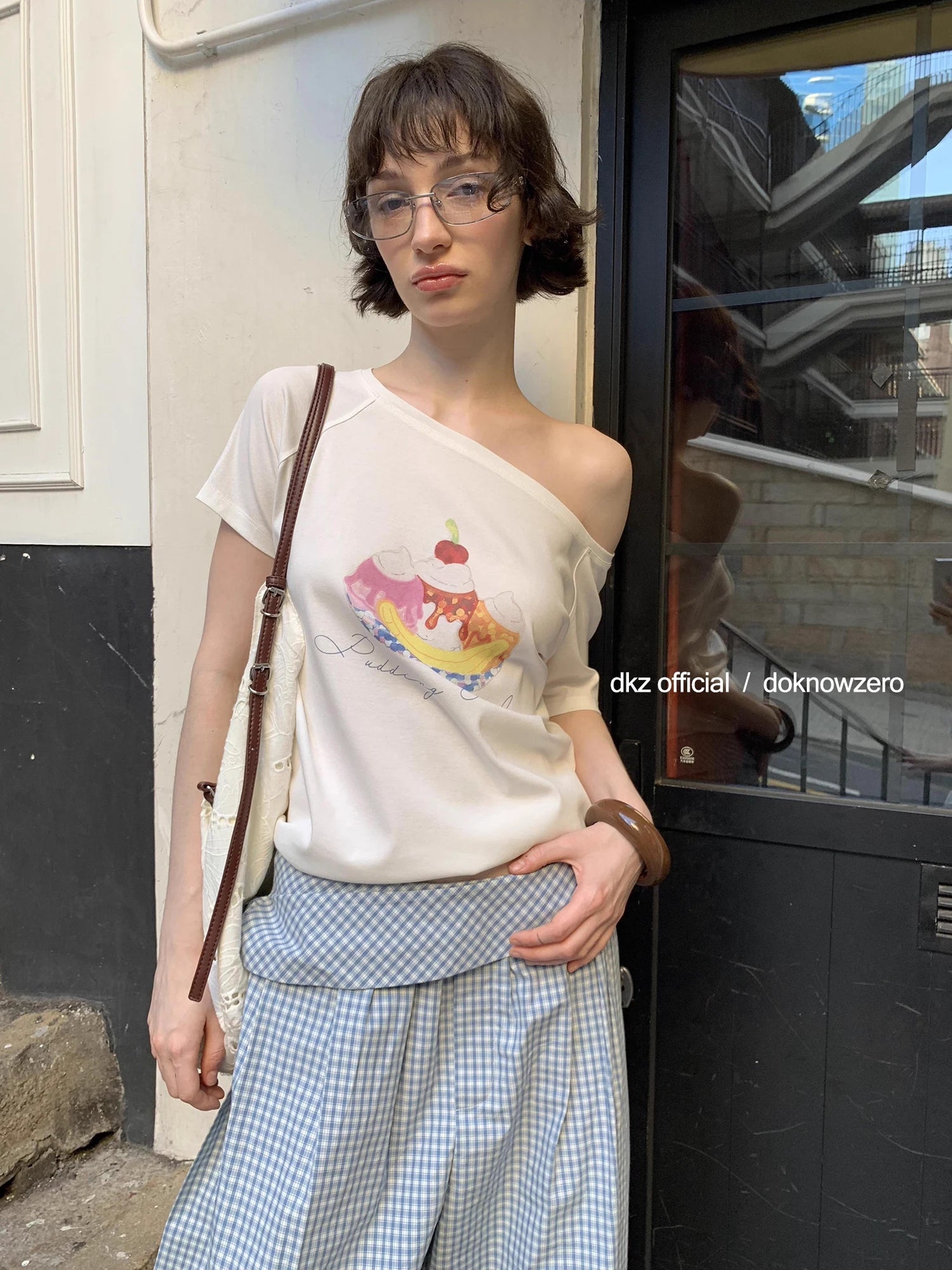 DKZ_OFFICIAL_Asymmetrical_Off_Shoulder_Cotton_T-shirt_MISSTT