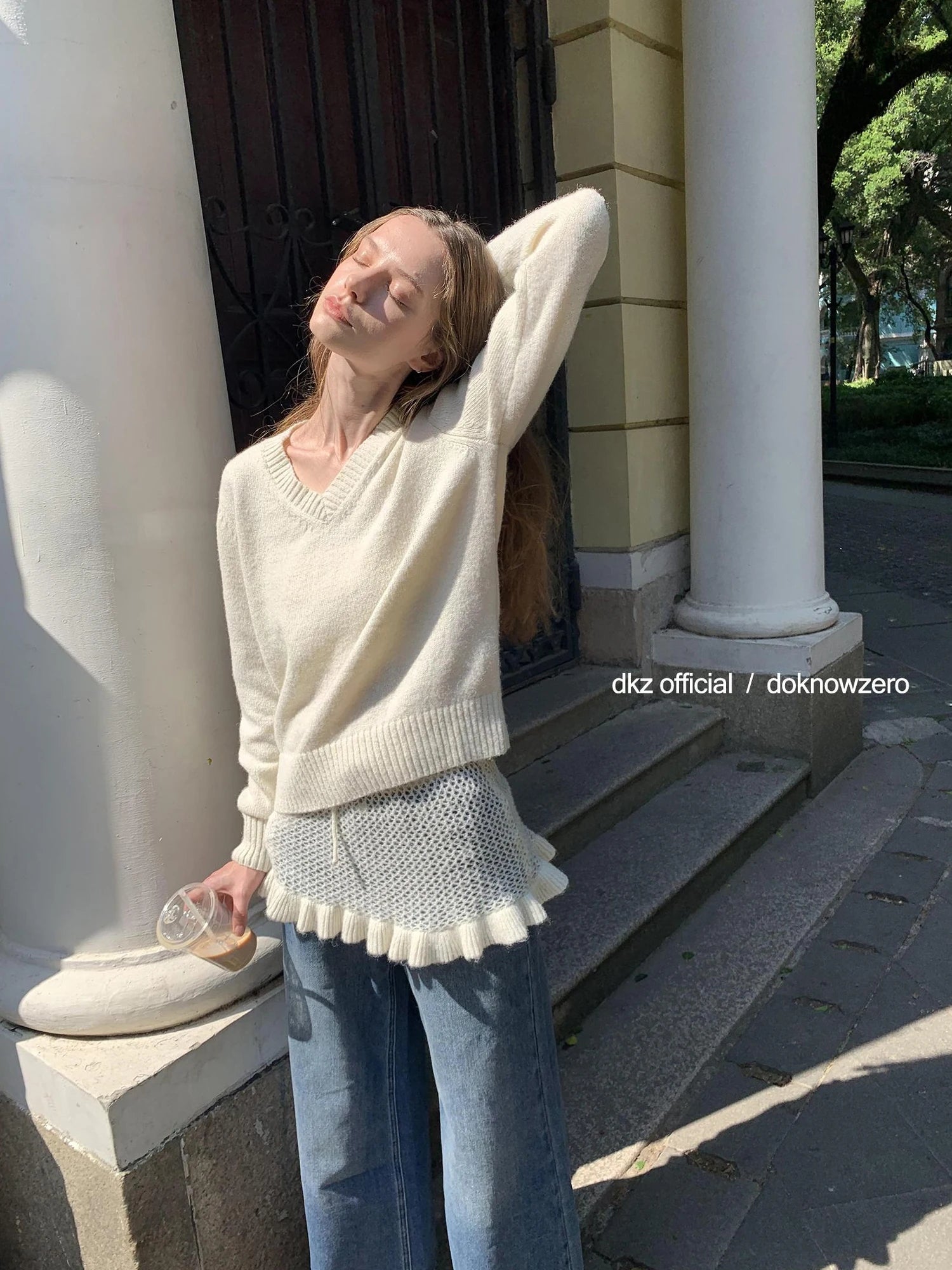 Atmosphere V-neck Knit Set With Skirt