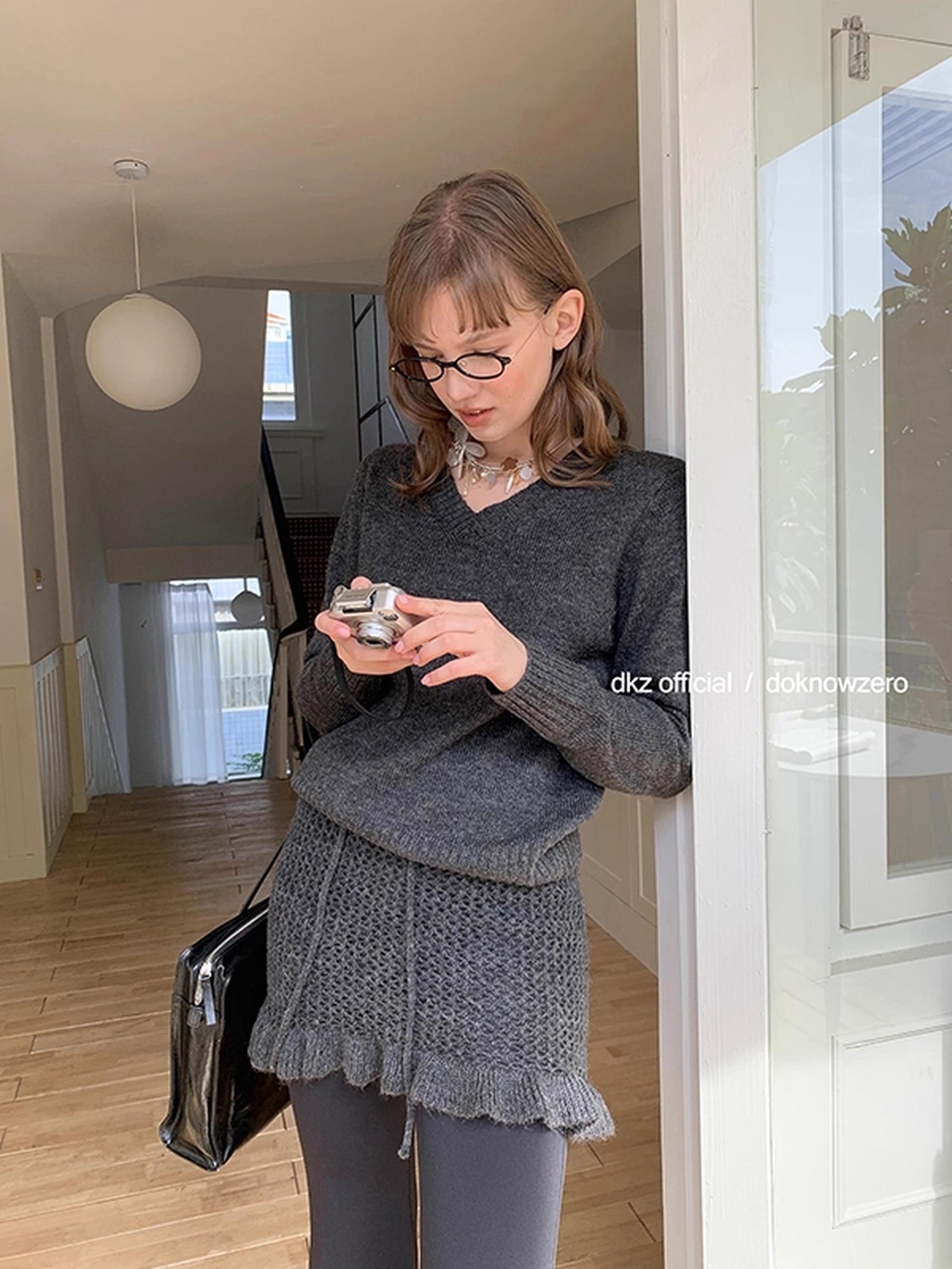 DKZ_OFFICIAL_Atmosphere_V-neck_Knit_Set_With_Skirt_MISSTT