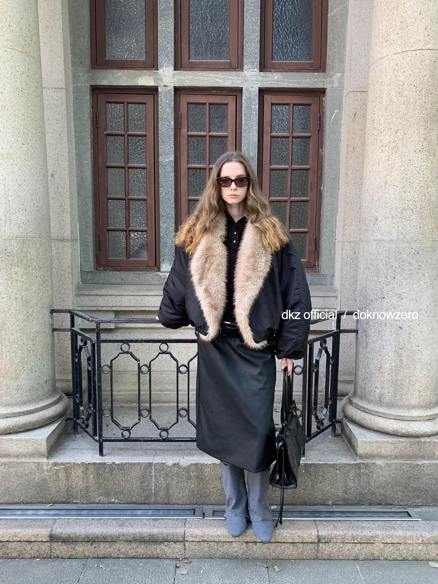 DKZ OFFICIAL Black Faux Fur Collar Quilted Cropped Jacket