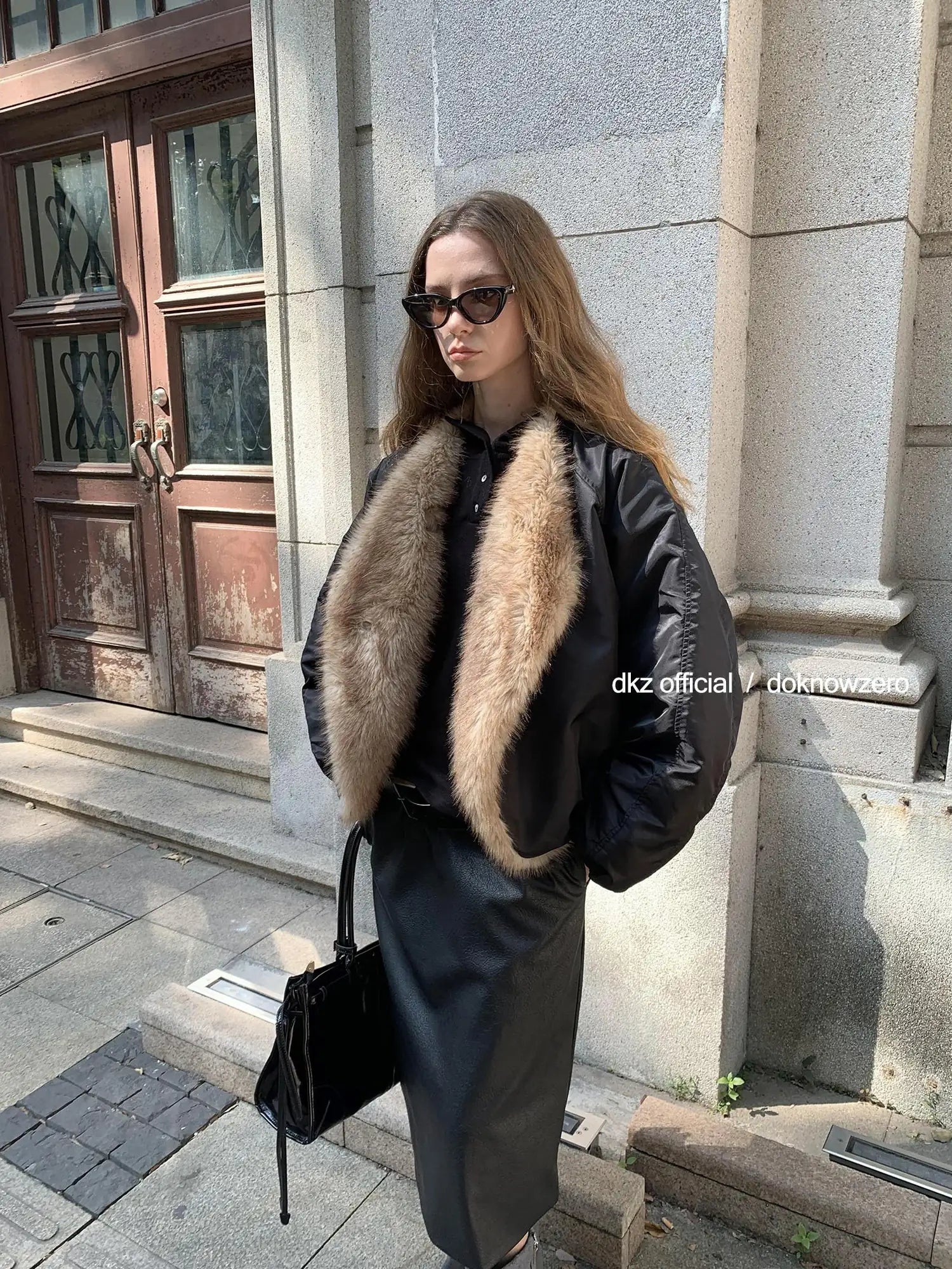 DKZ OFFICIAL Black Faux Fur Collar Quilted Cropped Jacket