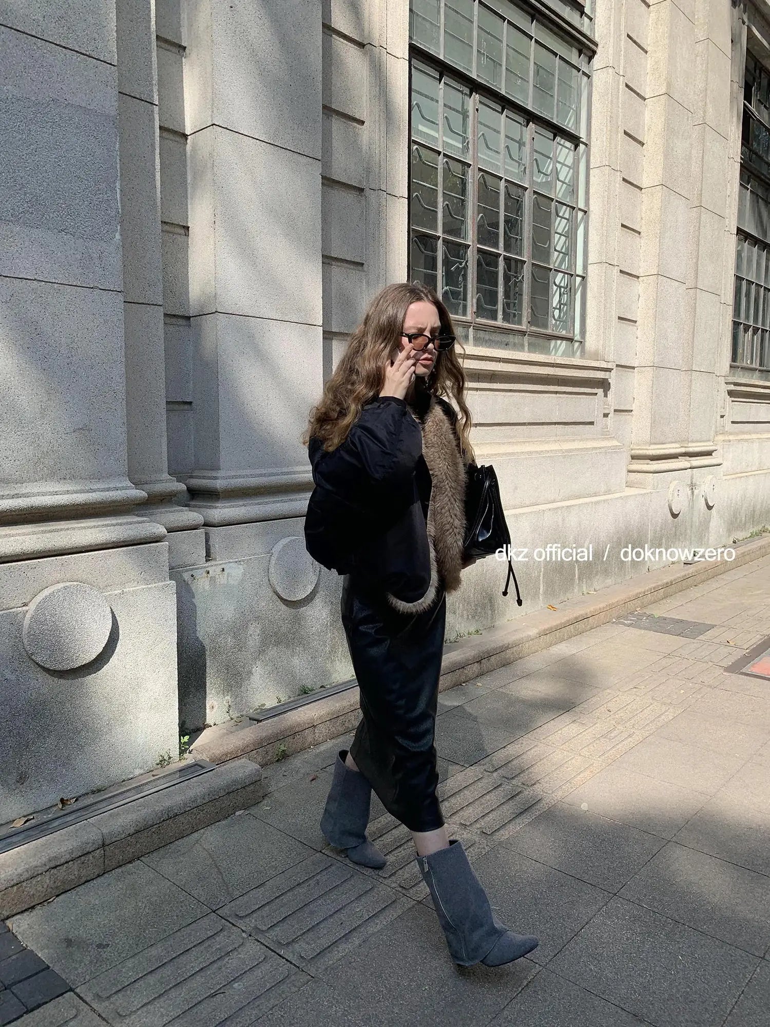 DKZ OFFICIAL Black Faux Fur Collar Quilted Cropped Jacket