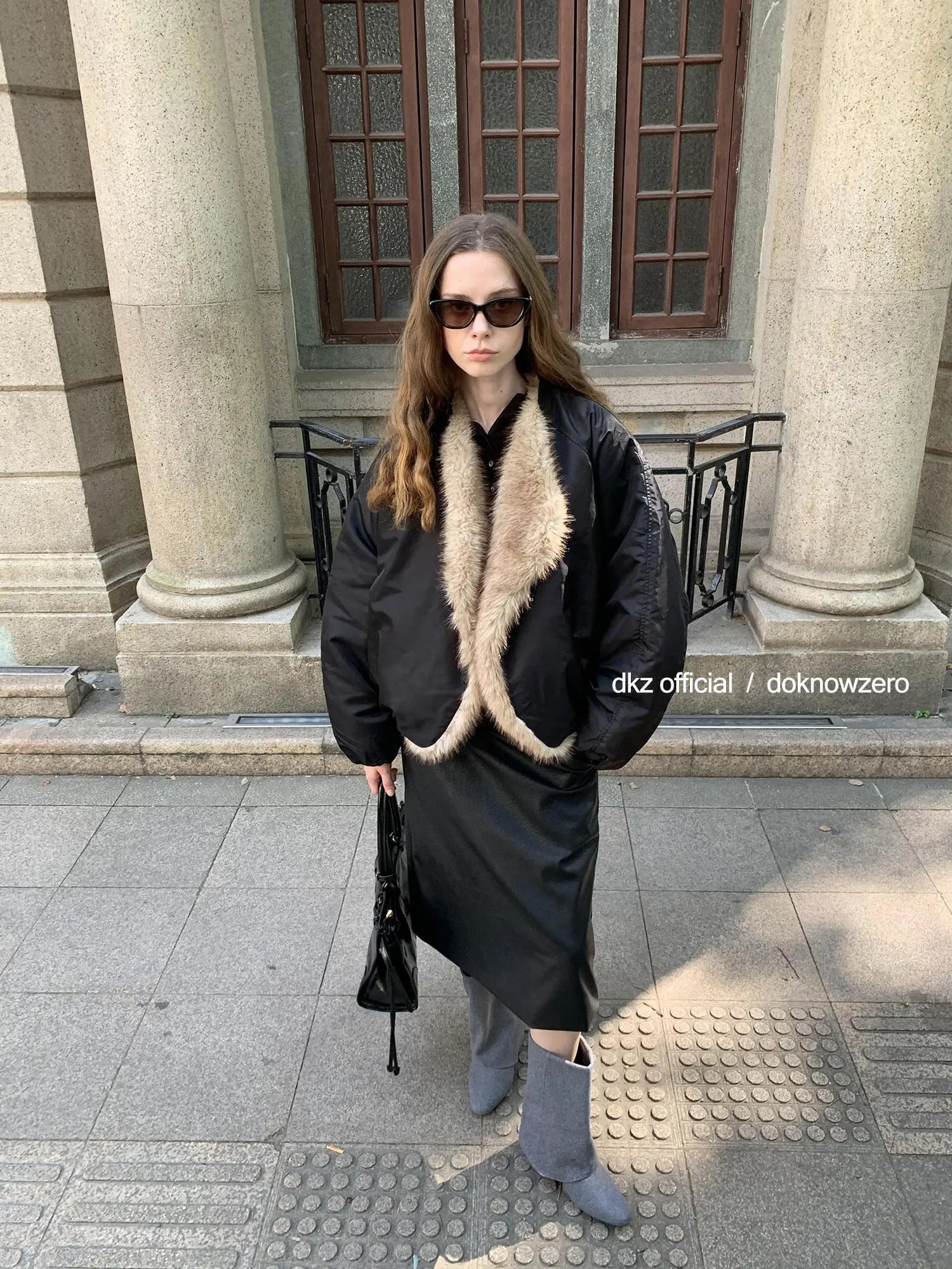 DKZ OFFICIAL Black Faux Fur Collar Quilted Cropped Jacket