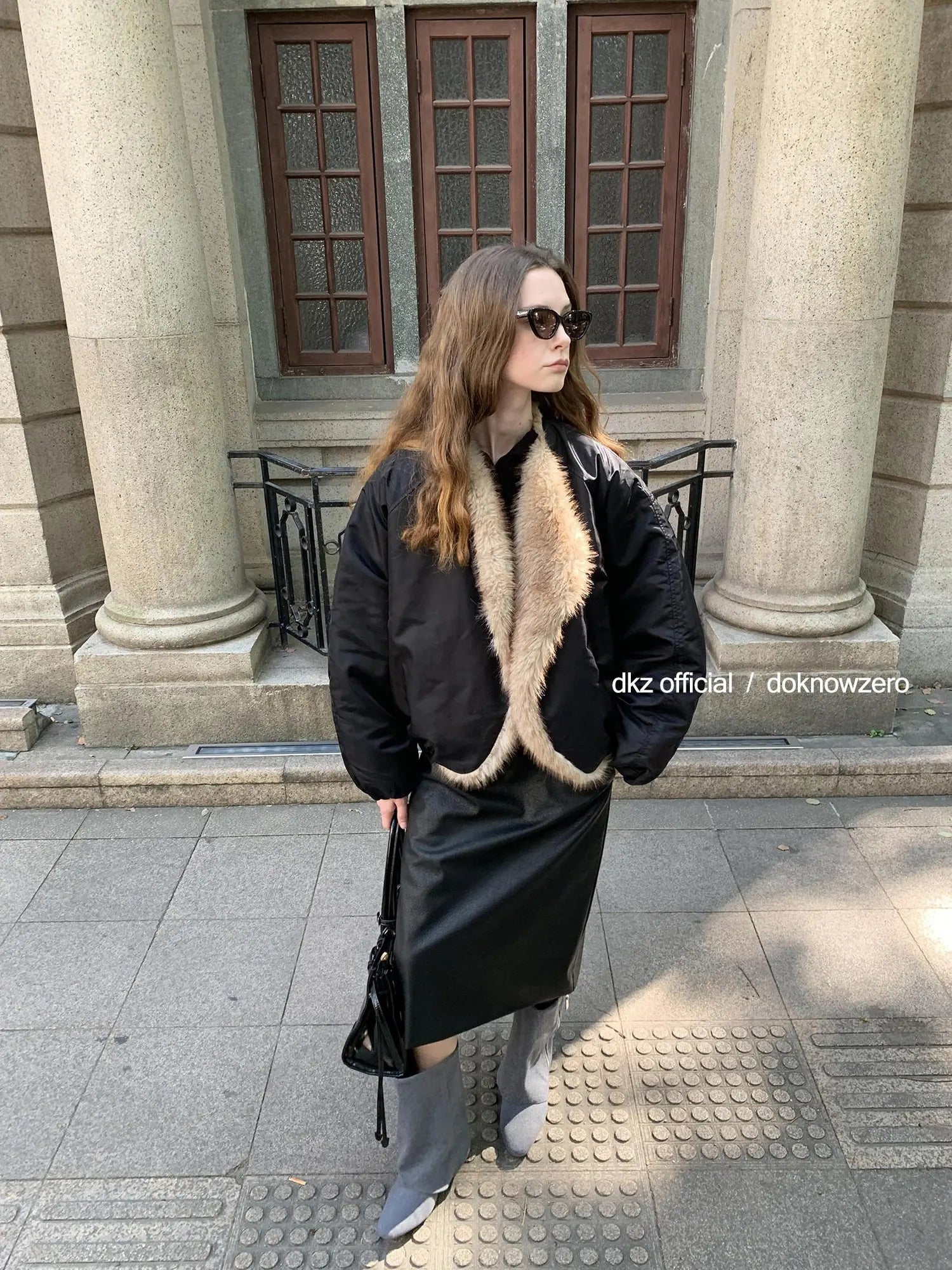 DKZ OFFICIAL Black Faux Fur Collar Quilted Cropped Jacket