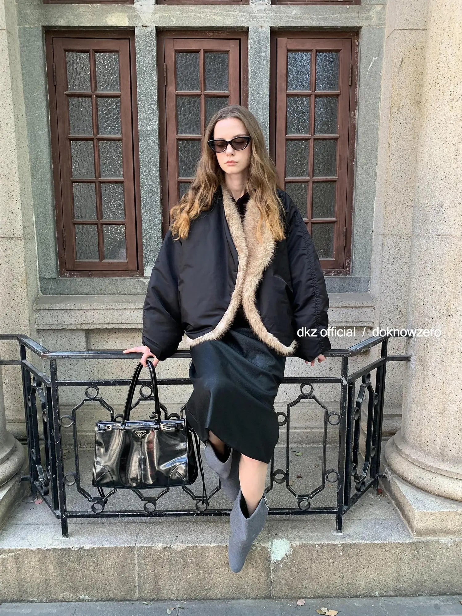 DKZ OFFICIAL Black Faux Fur Collar Quilted Cropped Jacket