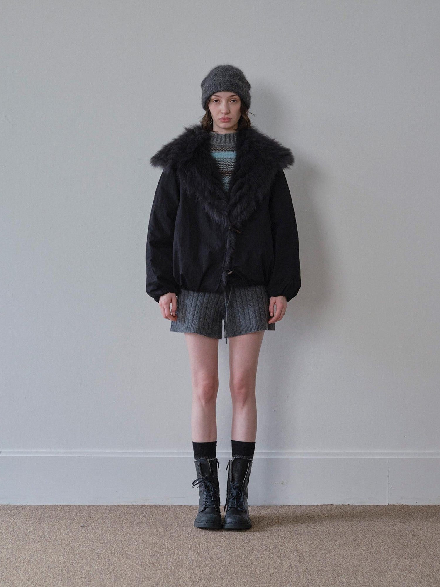 DKZ OFFICIAL Black Fur Trimmed Collar Loose Fit Women&