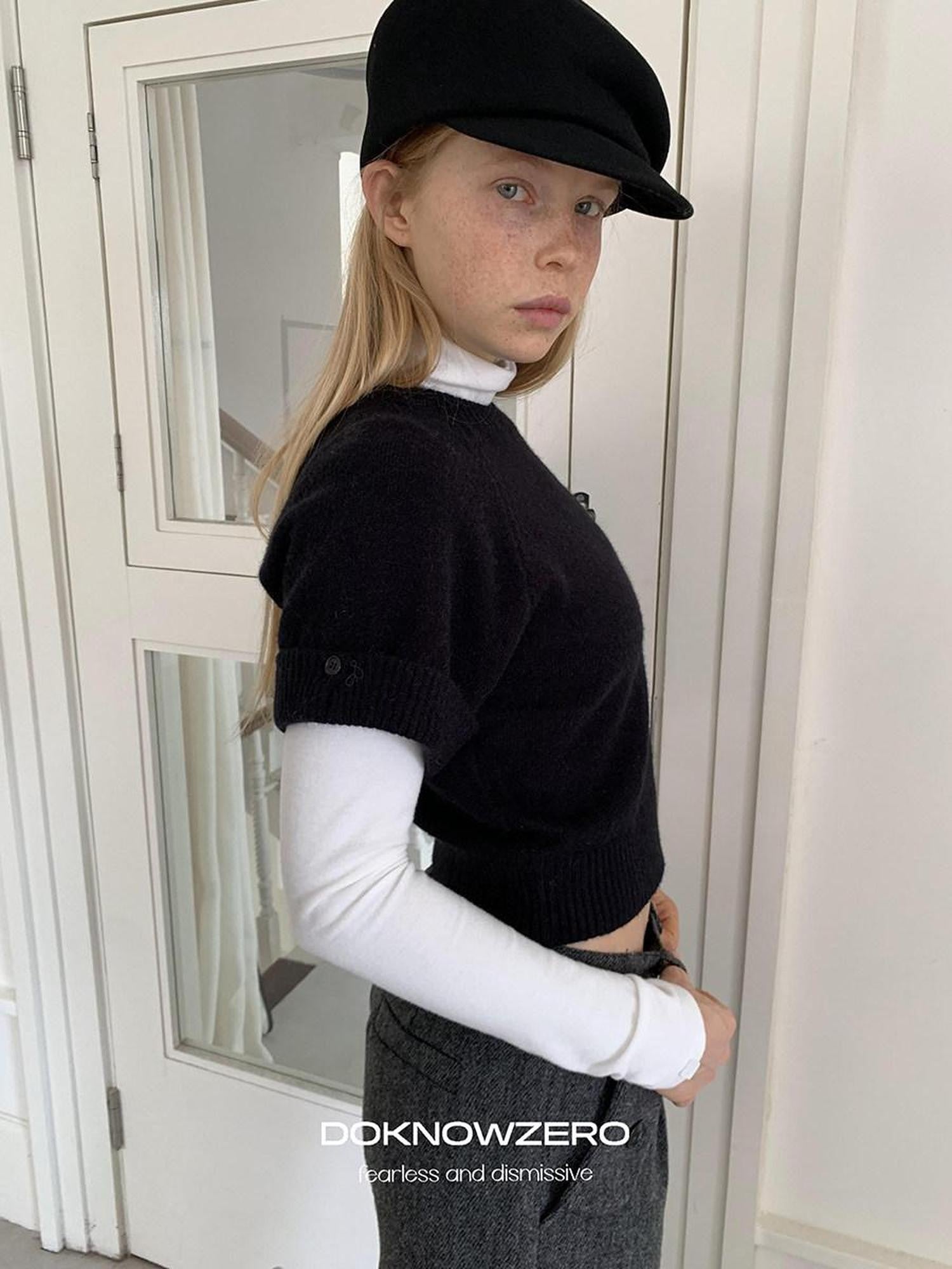 DKZ OFFICIAL Black Knit Cropped Slim Layering Women&