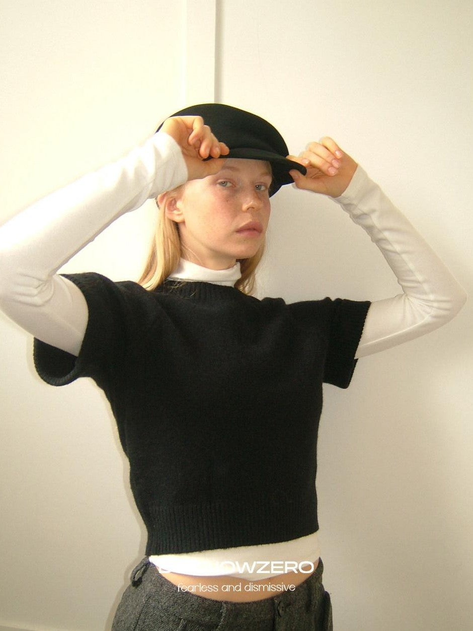 DKZ OFFICIAL Black Knit Cropped Slim Layering Women&