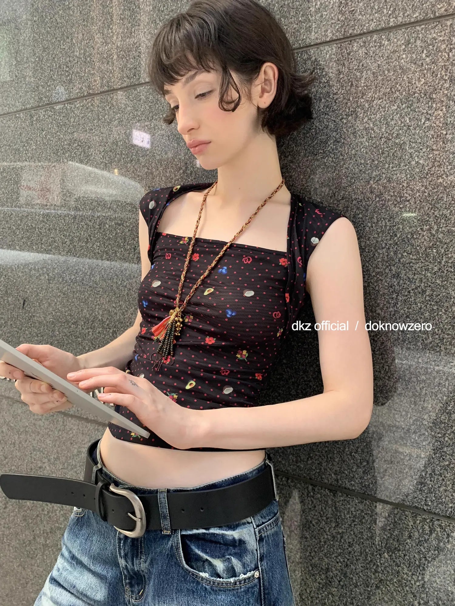 DKZ_OFFICIAL_Black_Square_Neck_Printed_T-shirt_And_Flared_Skirt_Set_MISSTT