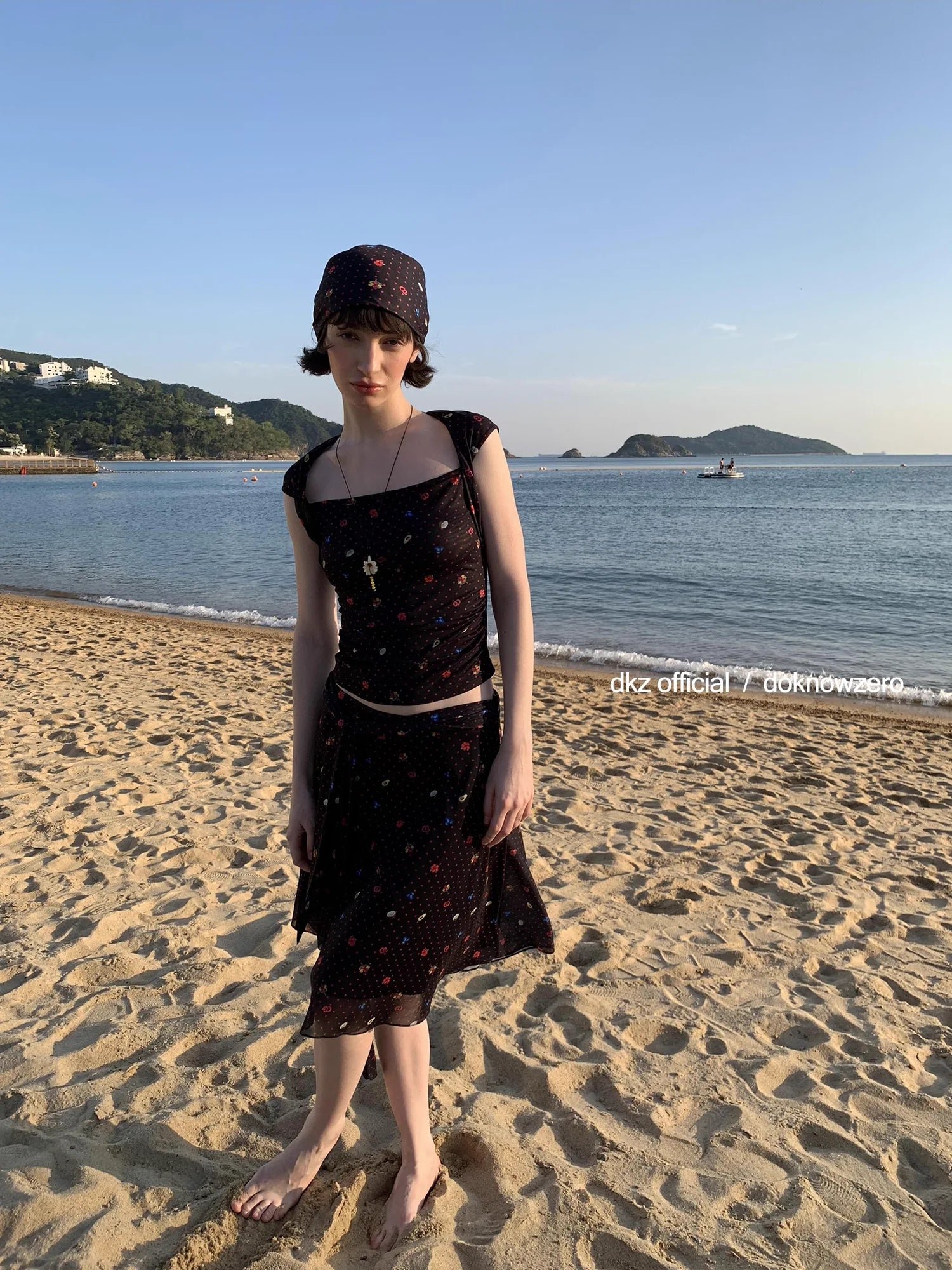 DKZ_OFFICIAL_Black_Square_Neck_Printed_T-shirt_And_Flared_Skirt_Set_MISSTT