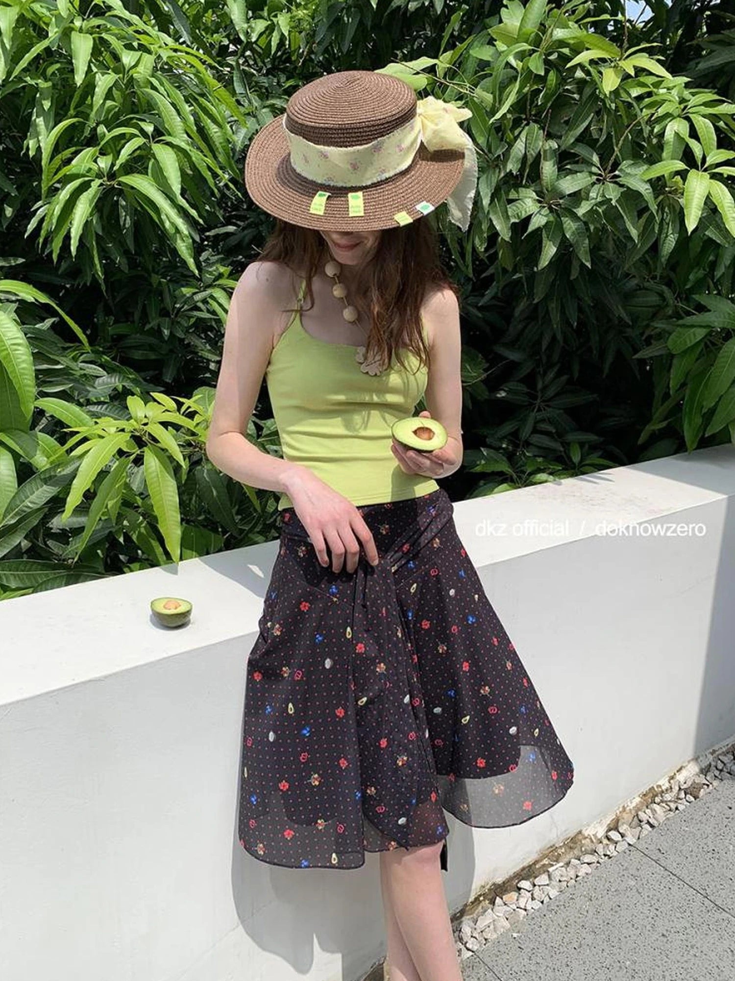 DKZ OFFICIAL Black Square Neck Printed T-shirt And Flared Skirt Set