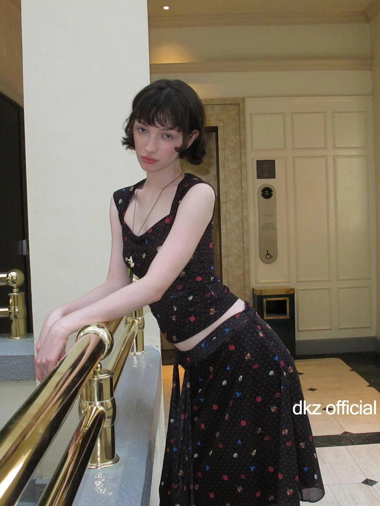 DKZ OFFICIAL Black Square Neck Printed T-shirt And Flared Skirt Set