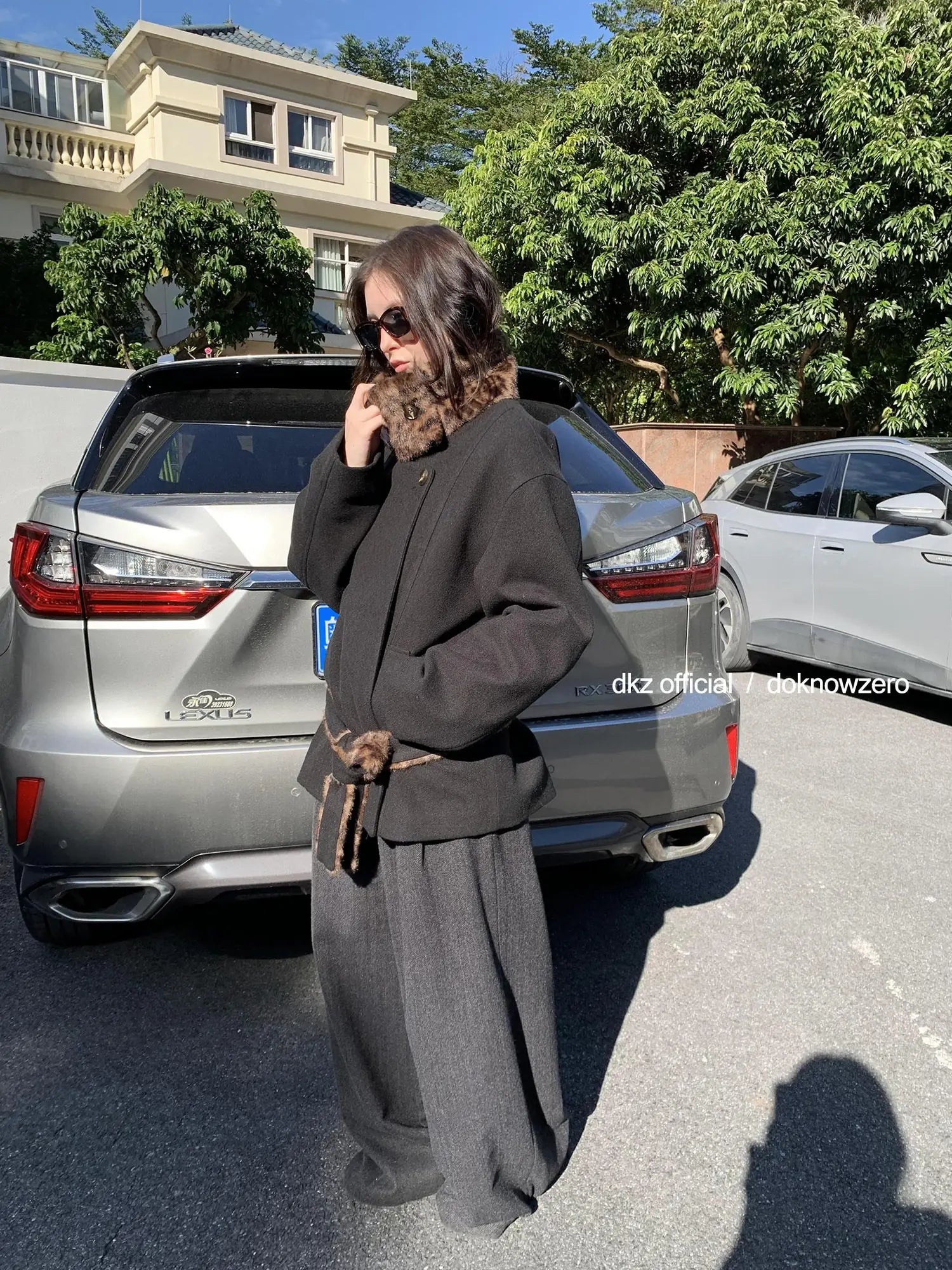 DKZ OFFICIAL Black Stand Collar Leopard Print Quilted Waist Cinching Coat